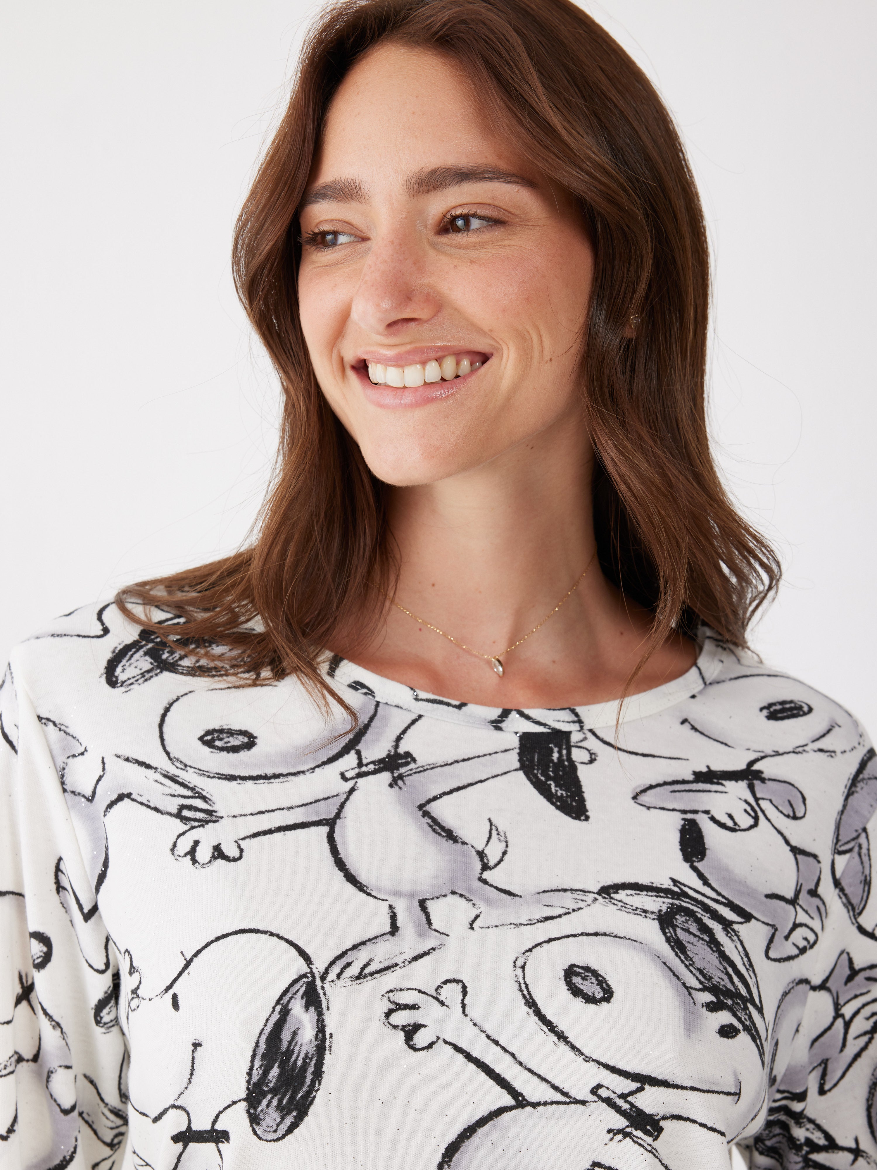 פיג'מה סנופי חיבוק - שמנת