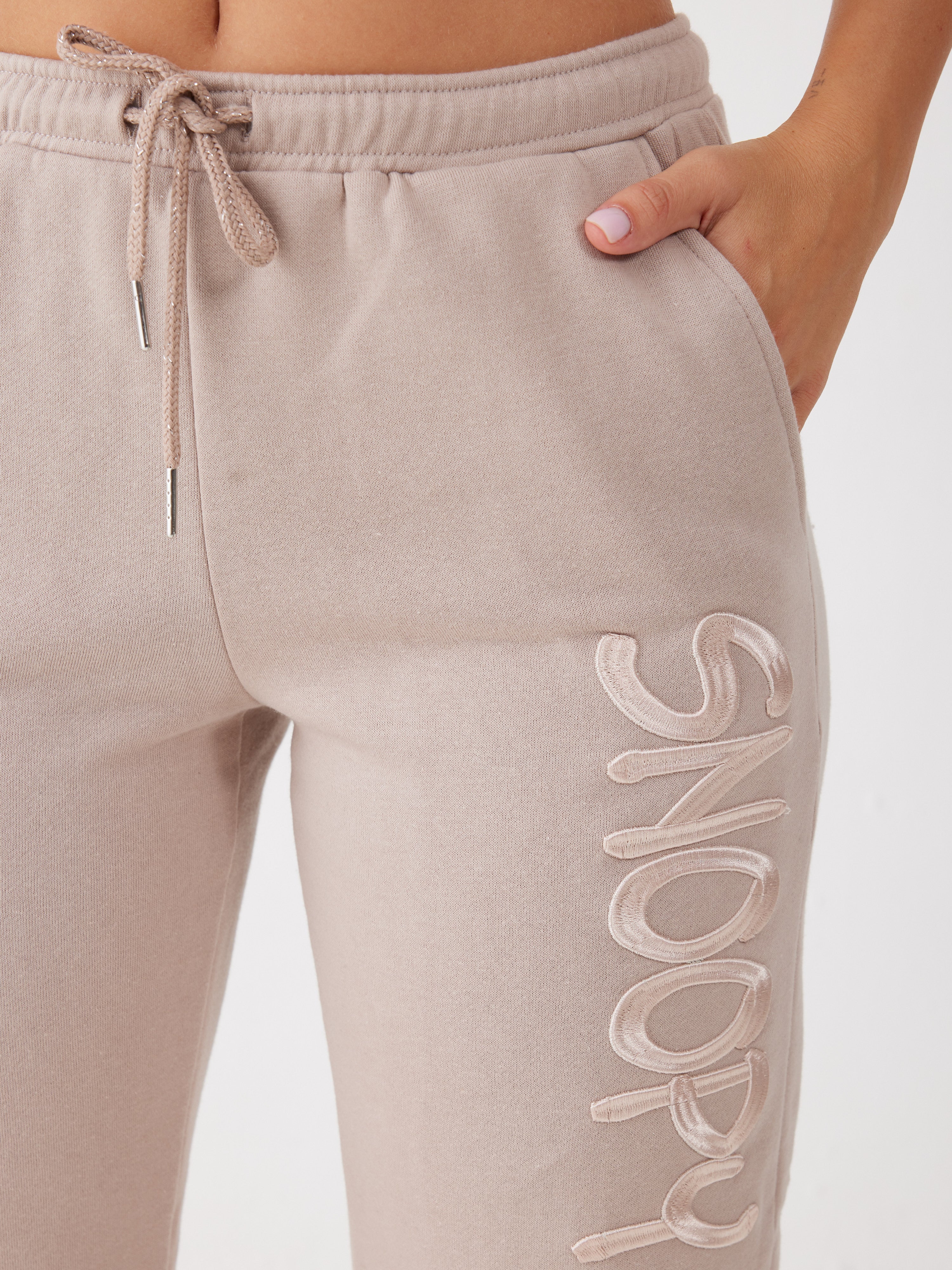 פיג'מת סנופי פוטר - צבע חול