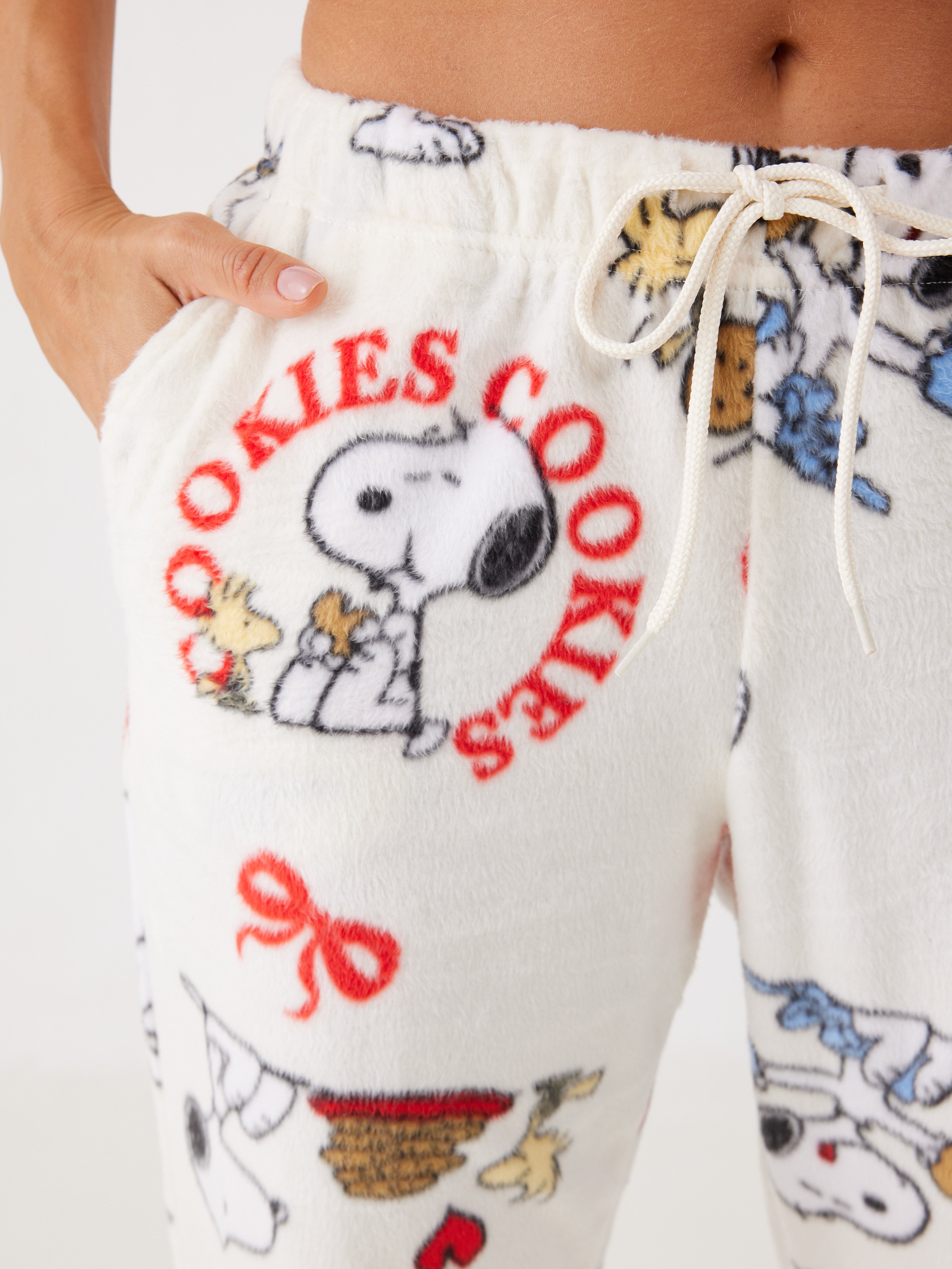 פיג'מת סנופי מינק - שמנת