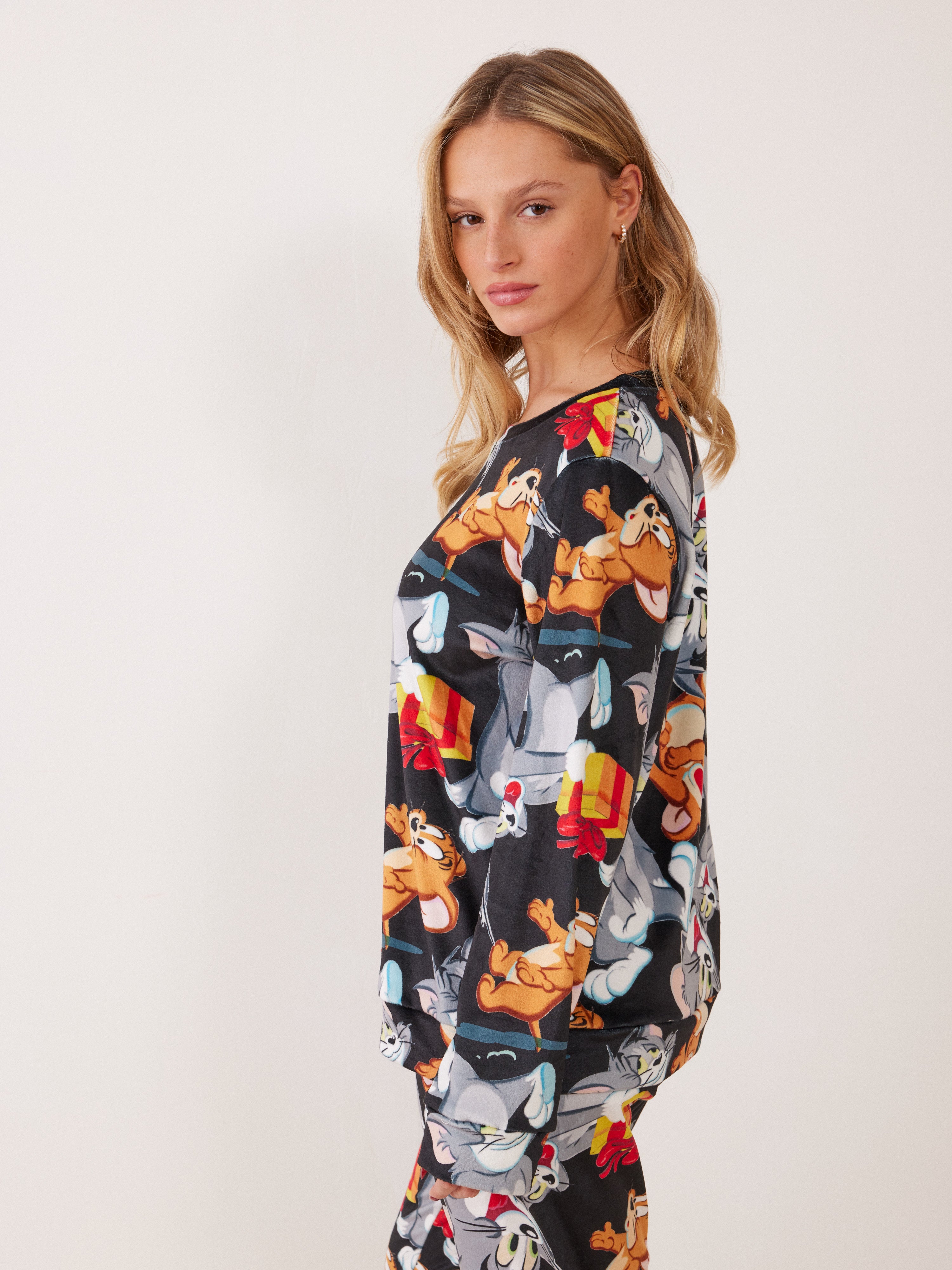 פיג'מה קטיפה TOM&JERRY - שחור