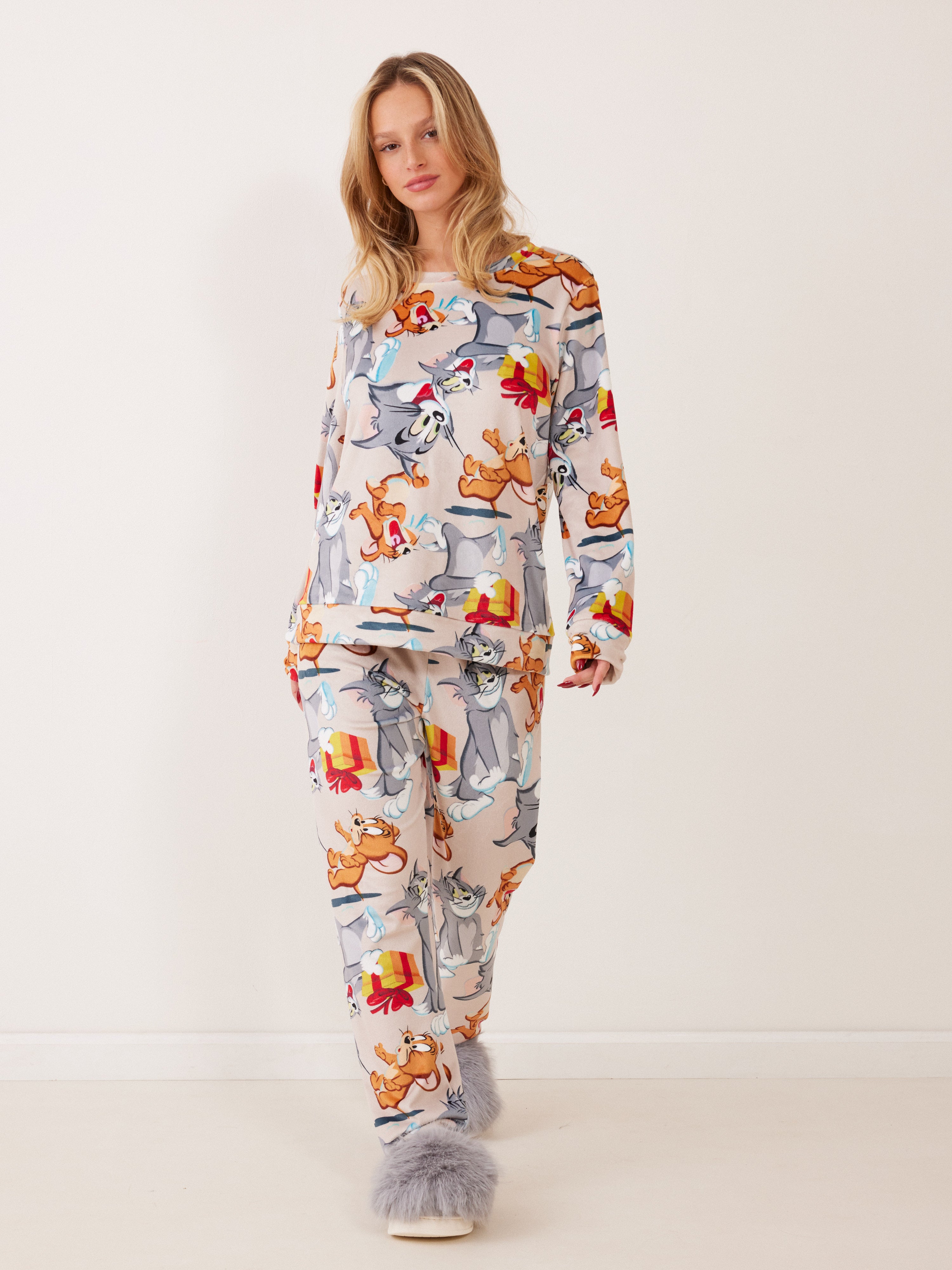 פיג'מה קטיפה TOM&JERRY - בז