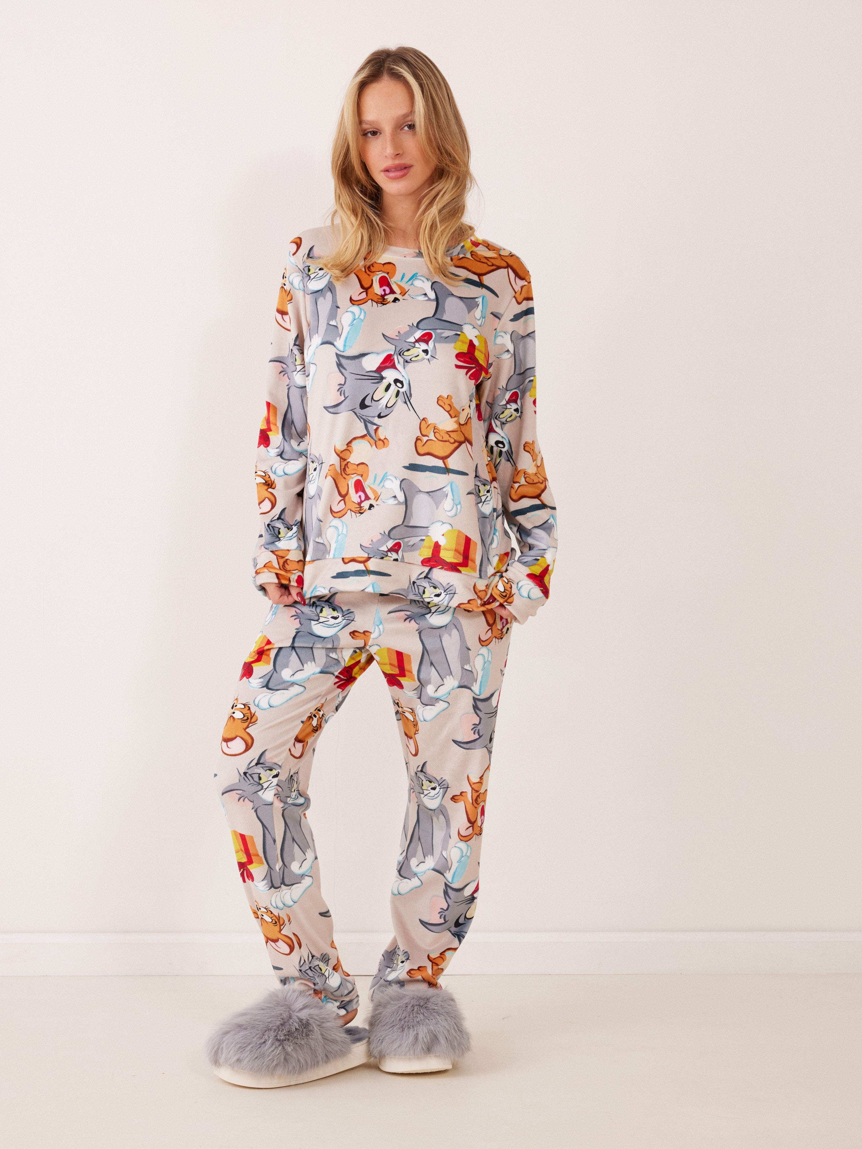 פיג'מה קטיפה TOM&JERRY - בז
