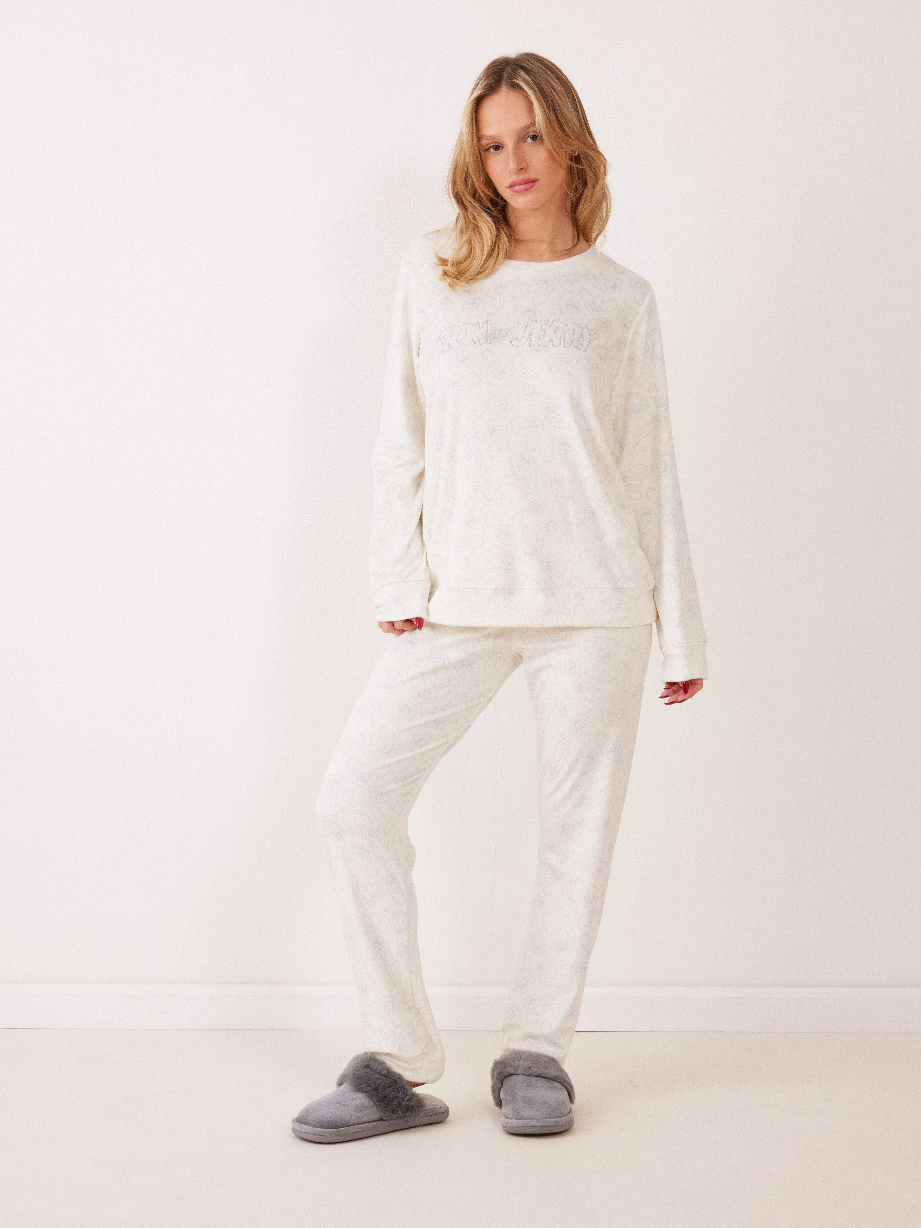 פיג'מה קטיפה TOM&JERRY - שמנת