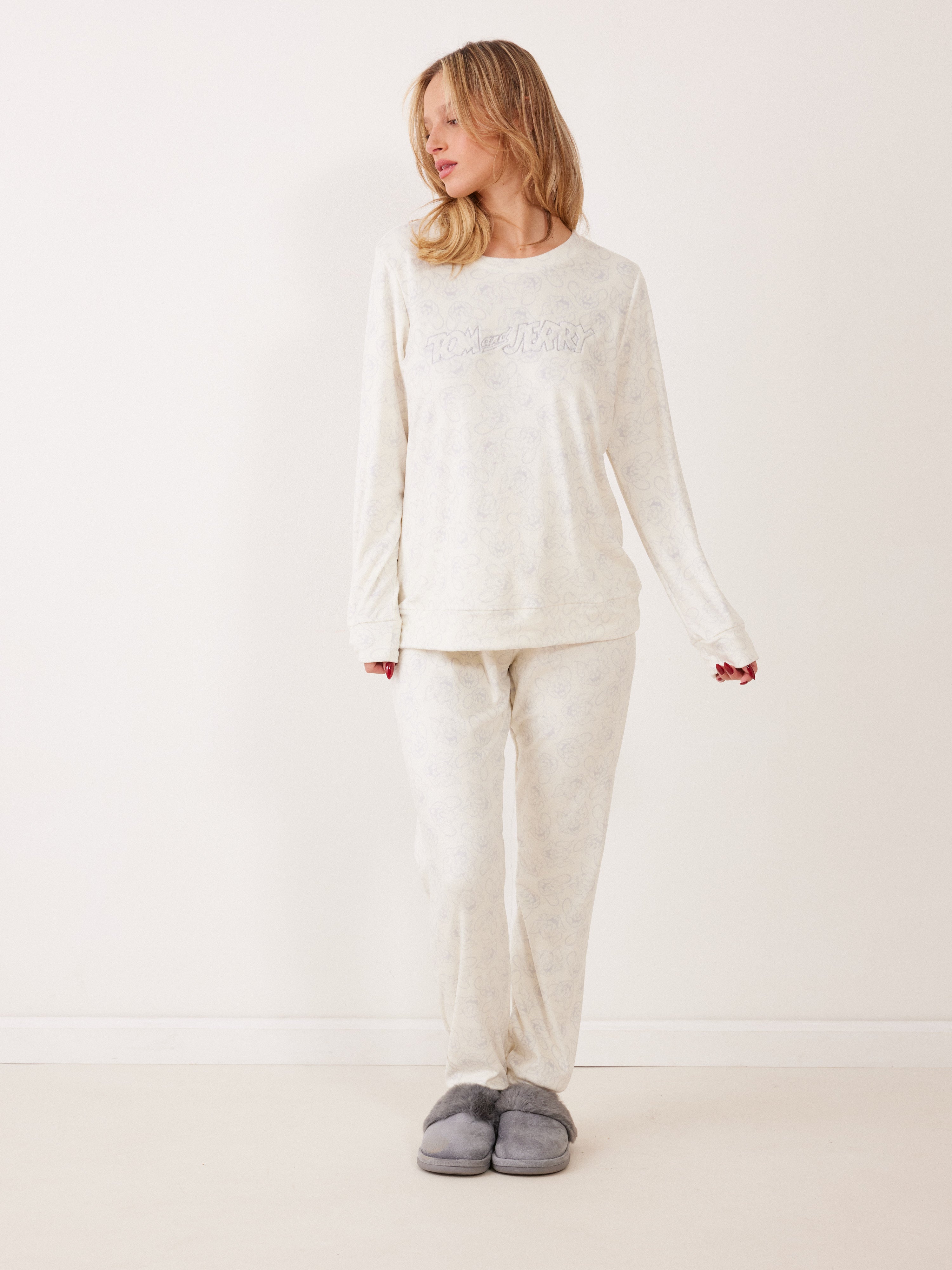 פיג'מה קטיפה TOM&JERRY - שמנת