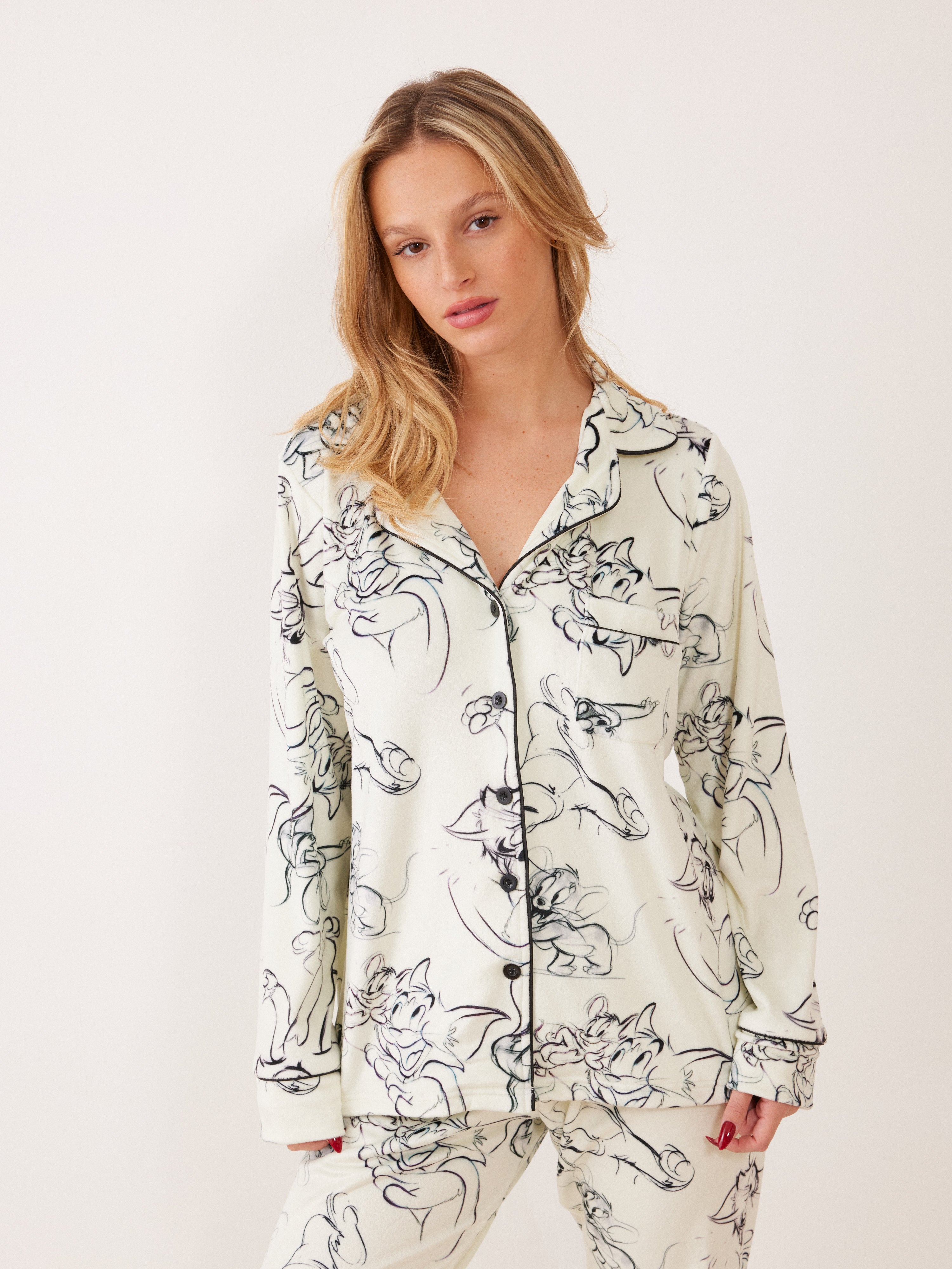 פיג'מה קטיפה מכופתרת TOM&JERRY - שמנת