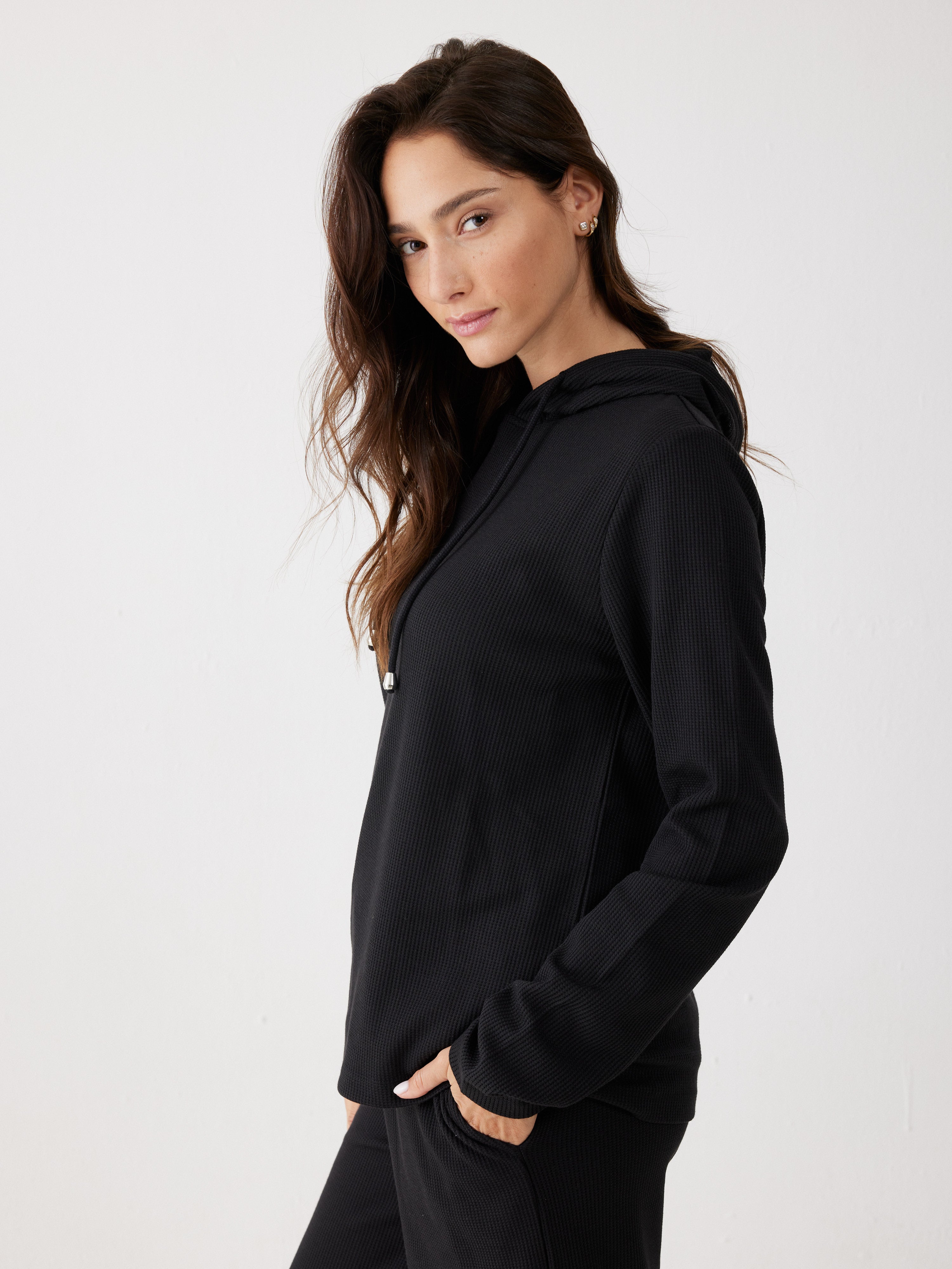 חליפת פנאי קפוצ'ון וואפל - שחור