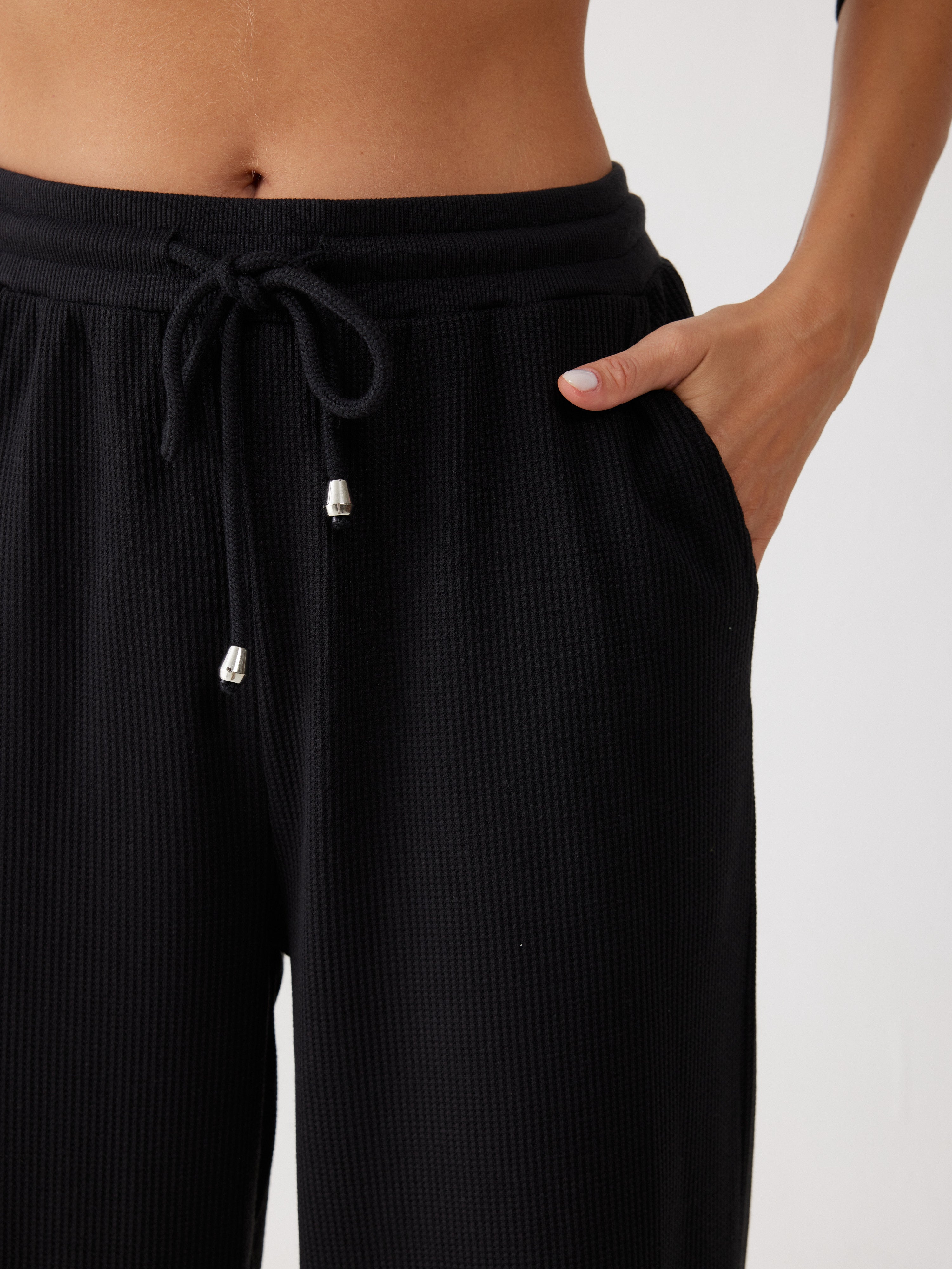 חליפת פנאי קפוצ'ון וואפל - שחור