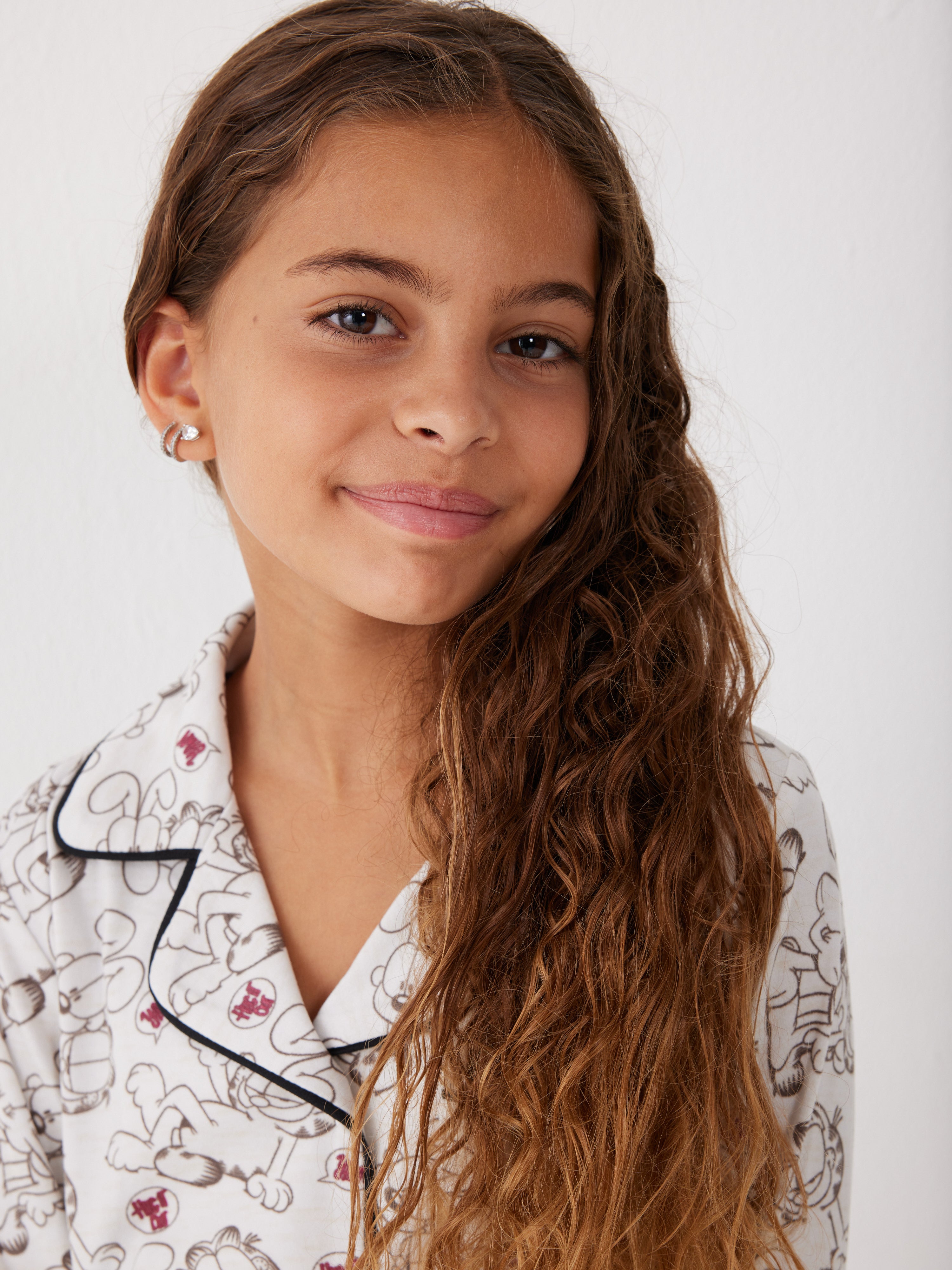 פיג'מה מכופתרת-ילדות גארפילד יאמי - בז'