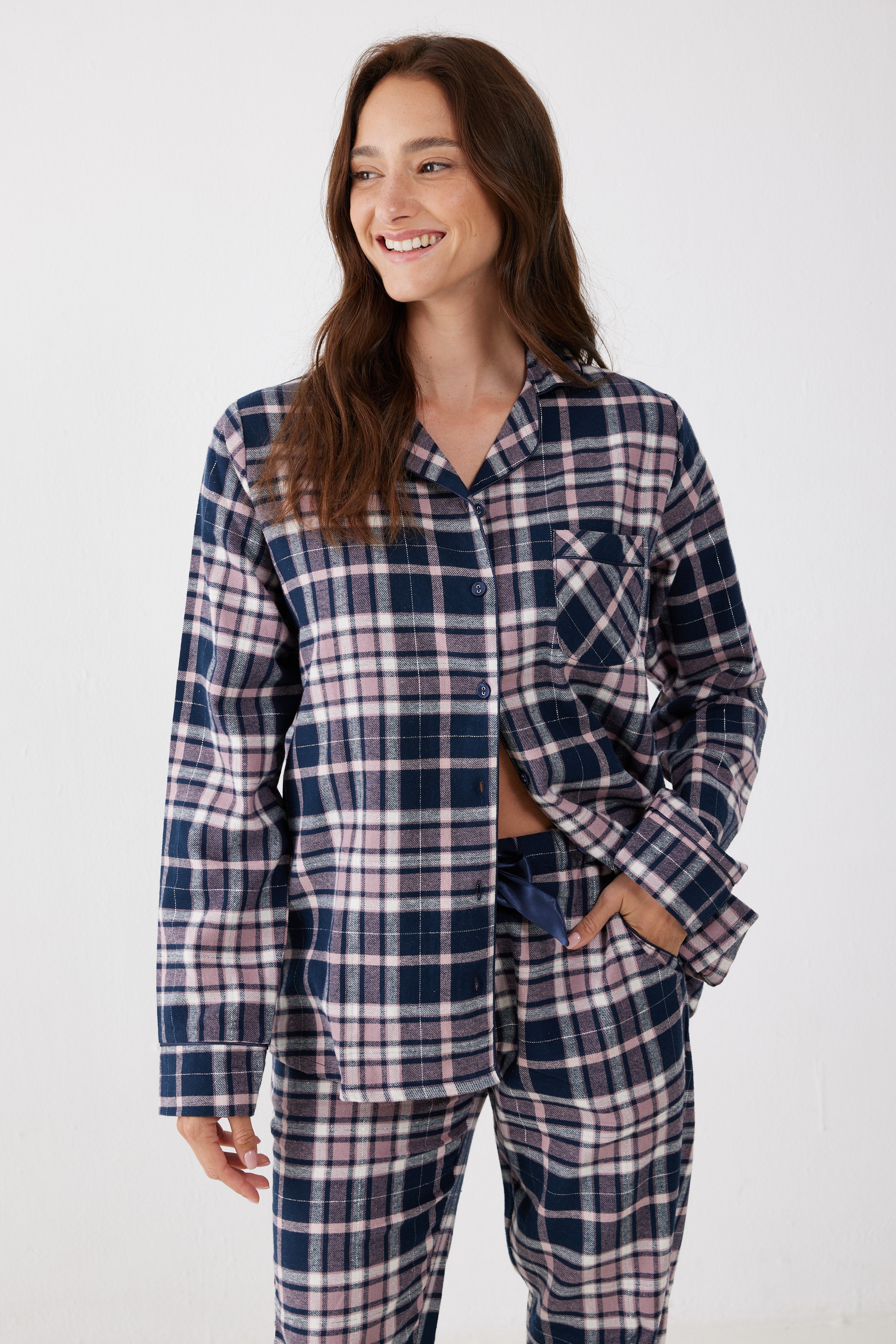 פיג'מה מכופתרת משבצות פלאנל - כחול נייבי