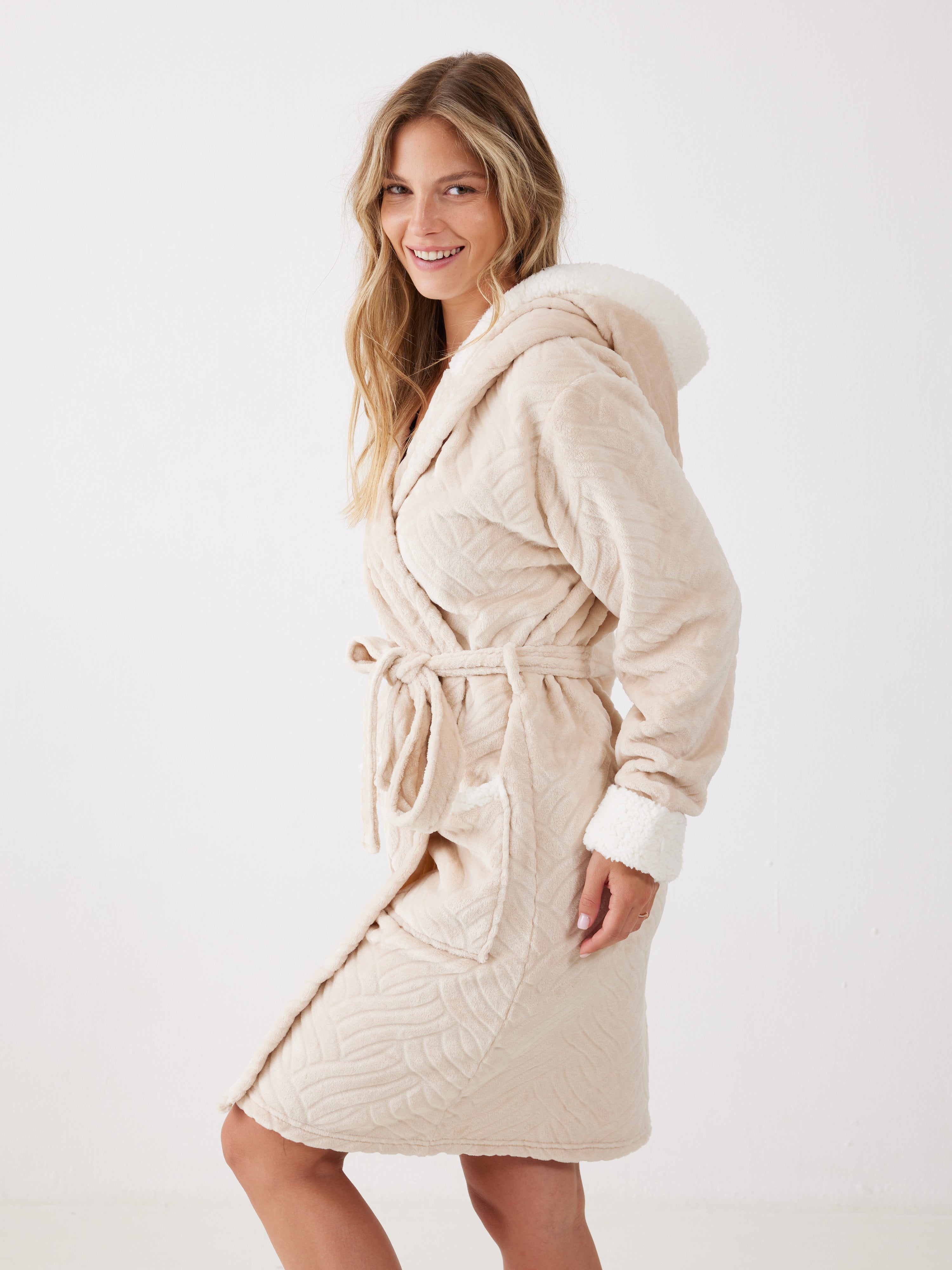 חלוק פלאפי - בז