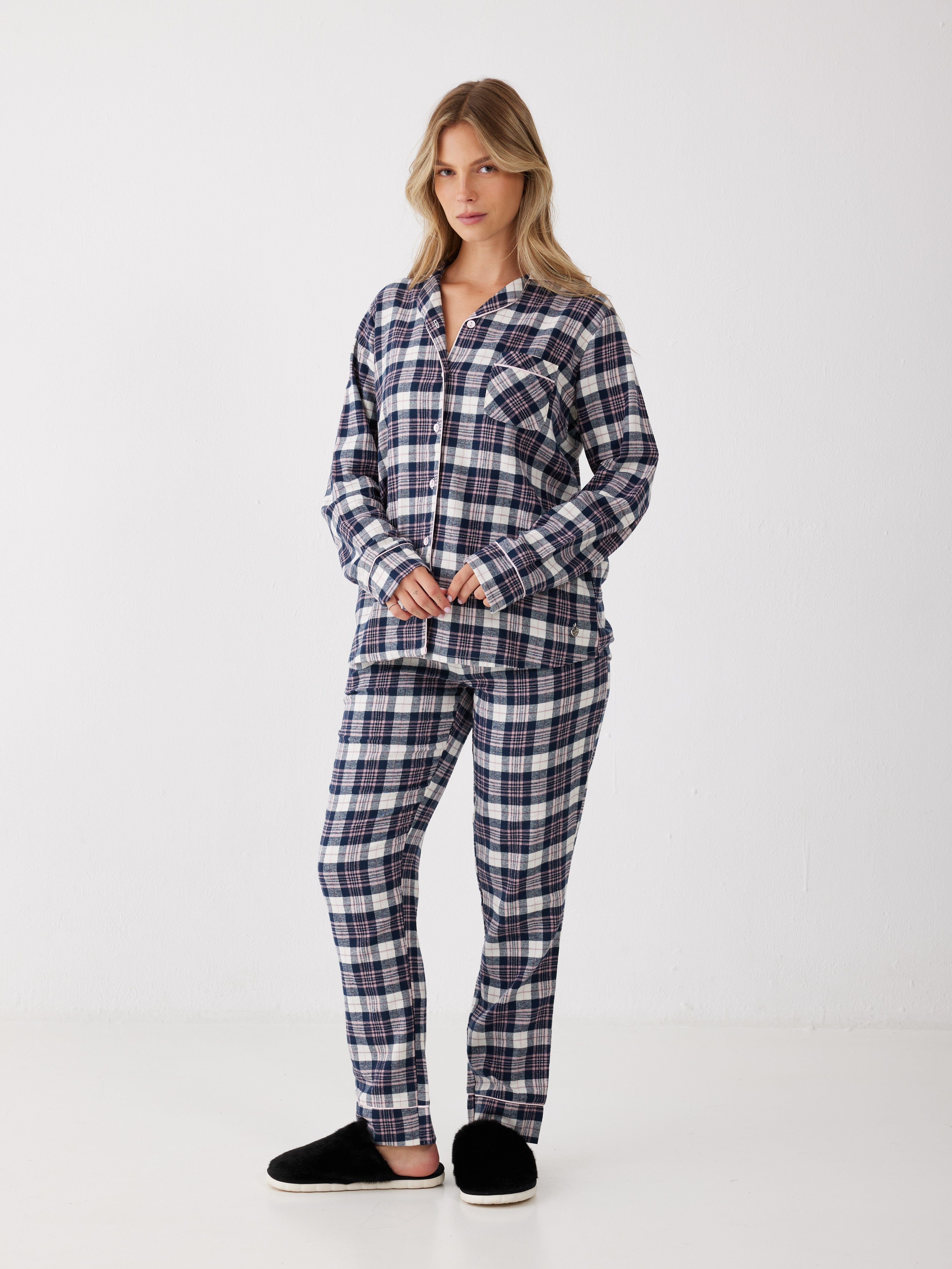 פיג'מת פלנל מכופתרת - כחול נייבי