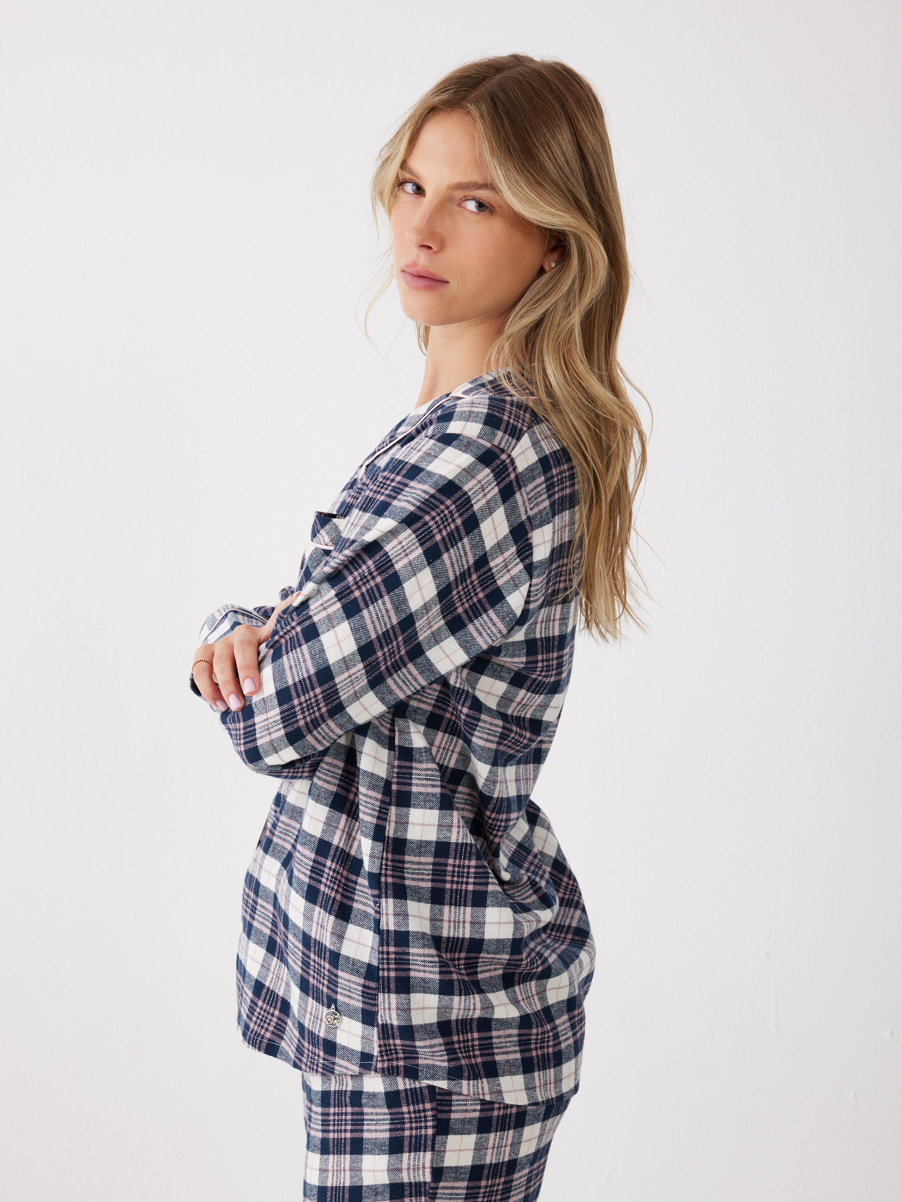 פיג'מת פלנל מכופתרת - כחול נייבי