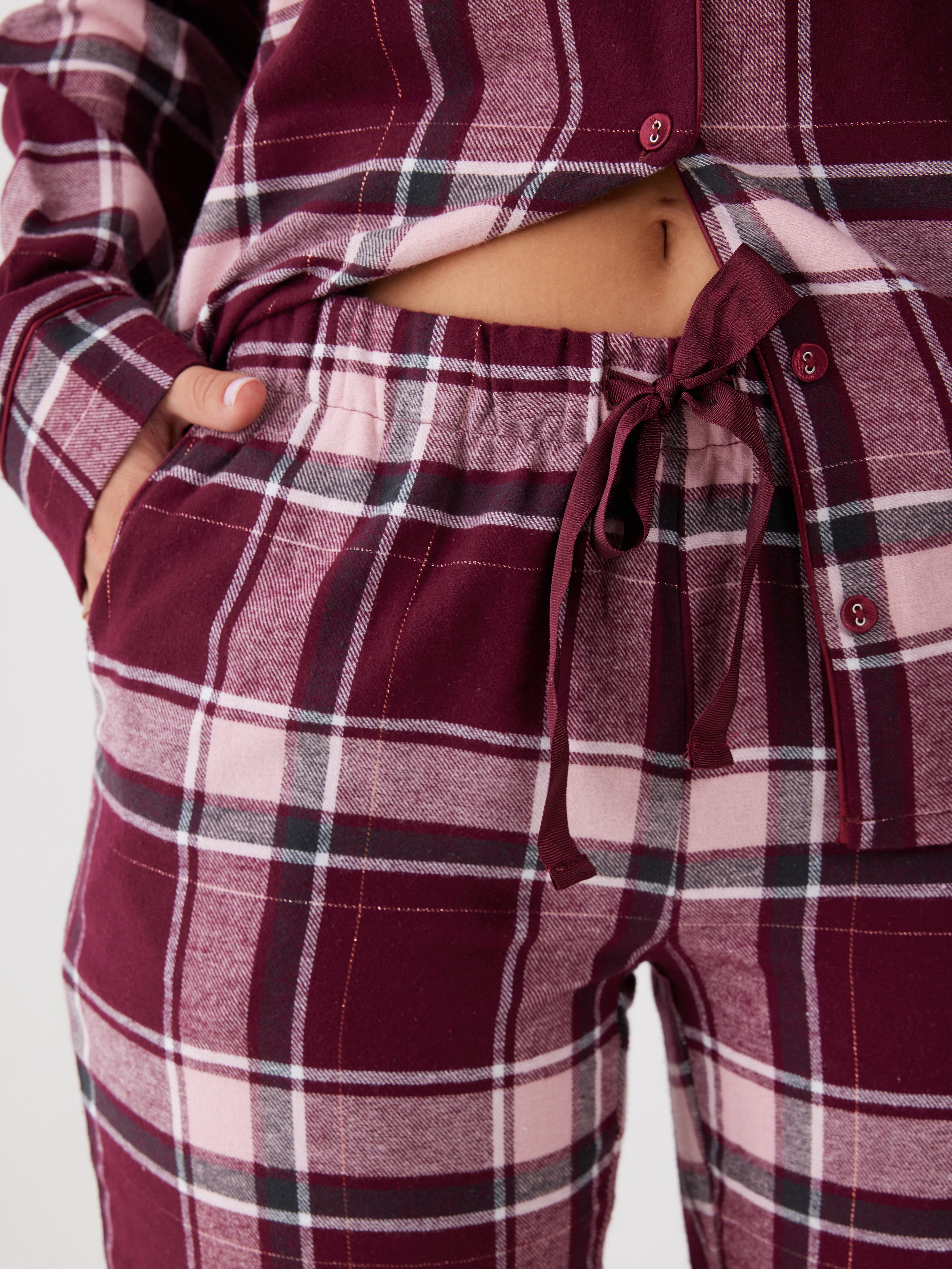 פיג'מת פלנל מכופתרת - בורדו