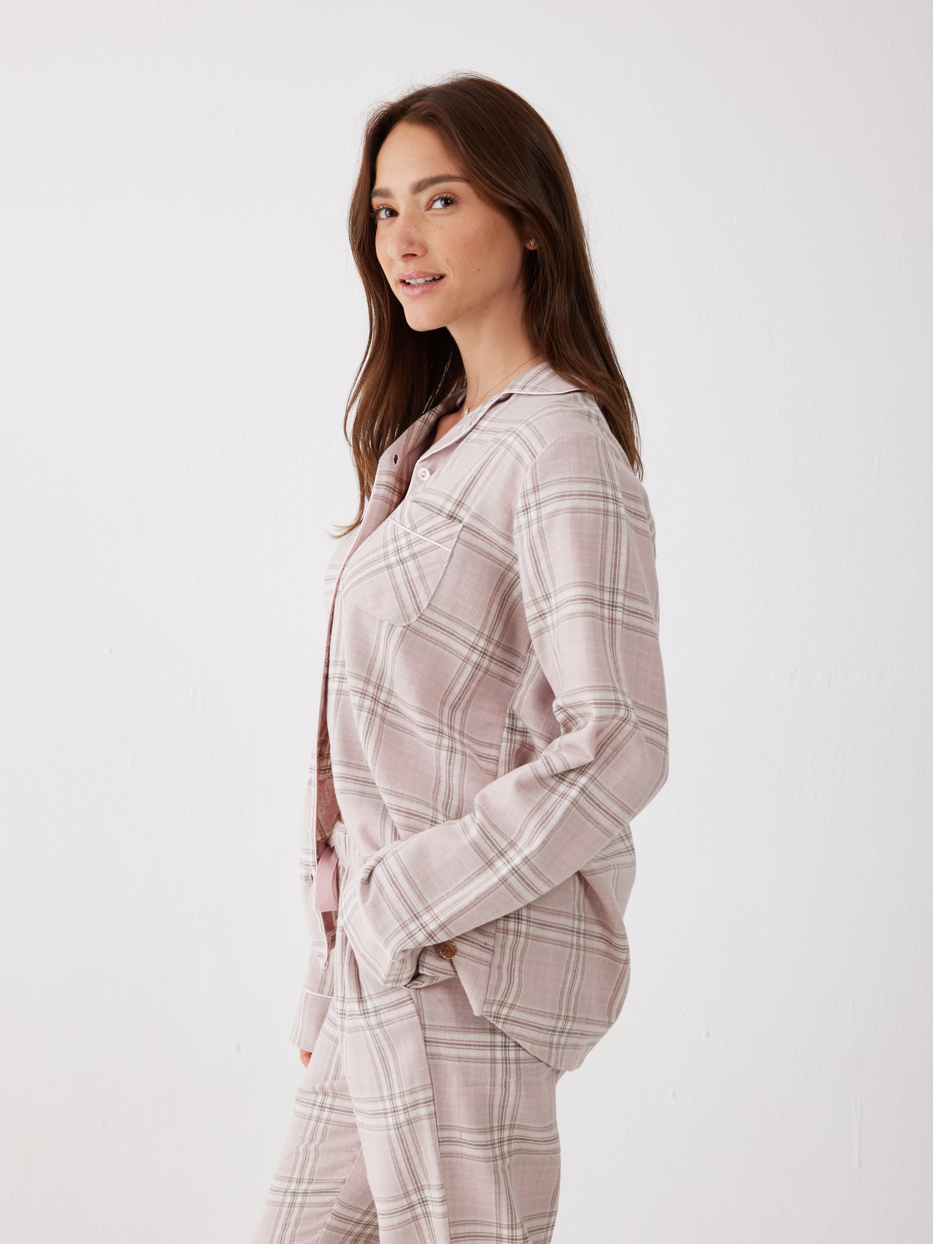 פיג'מת פלנל מכופתרת - חול