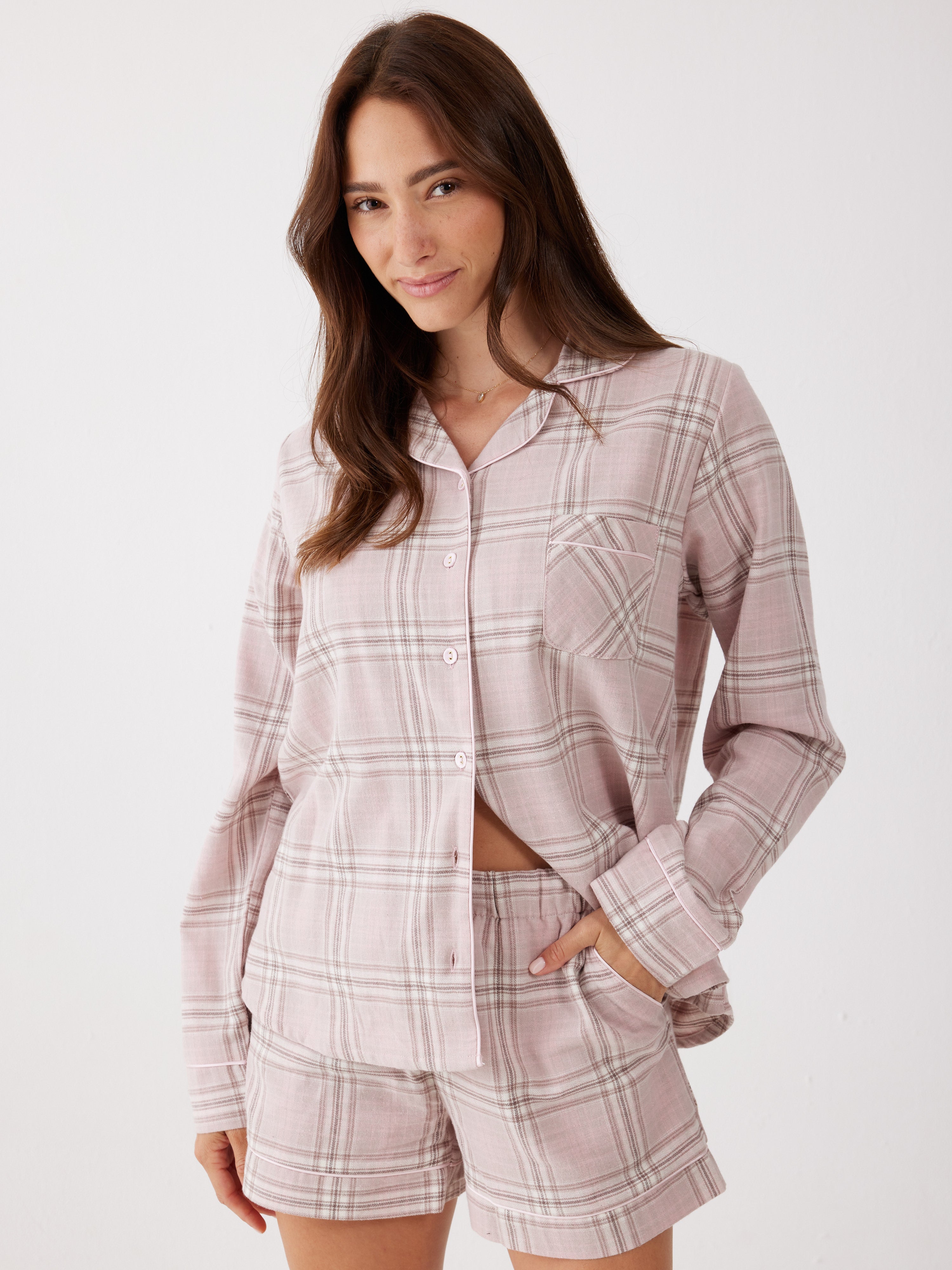 פיג'מת פלנל מכופתרת מכנס קצר - בז