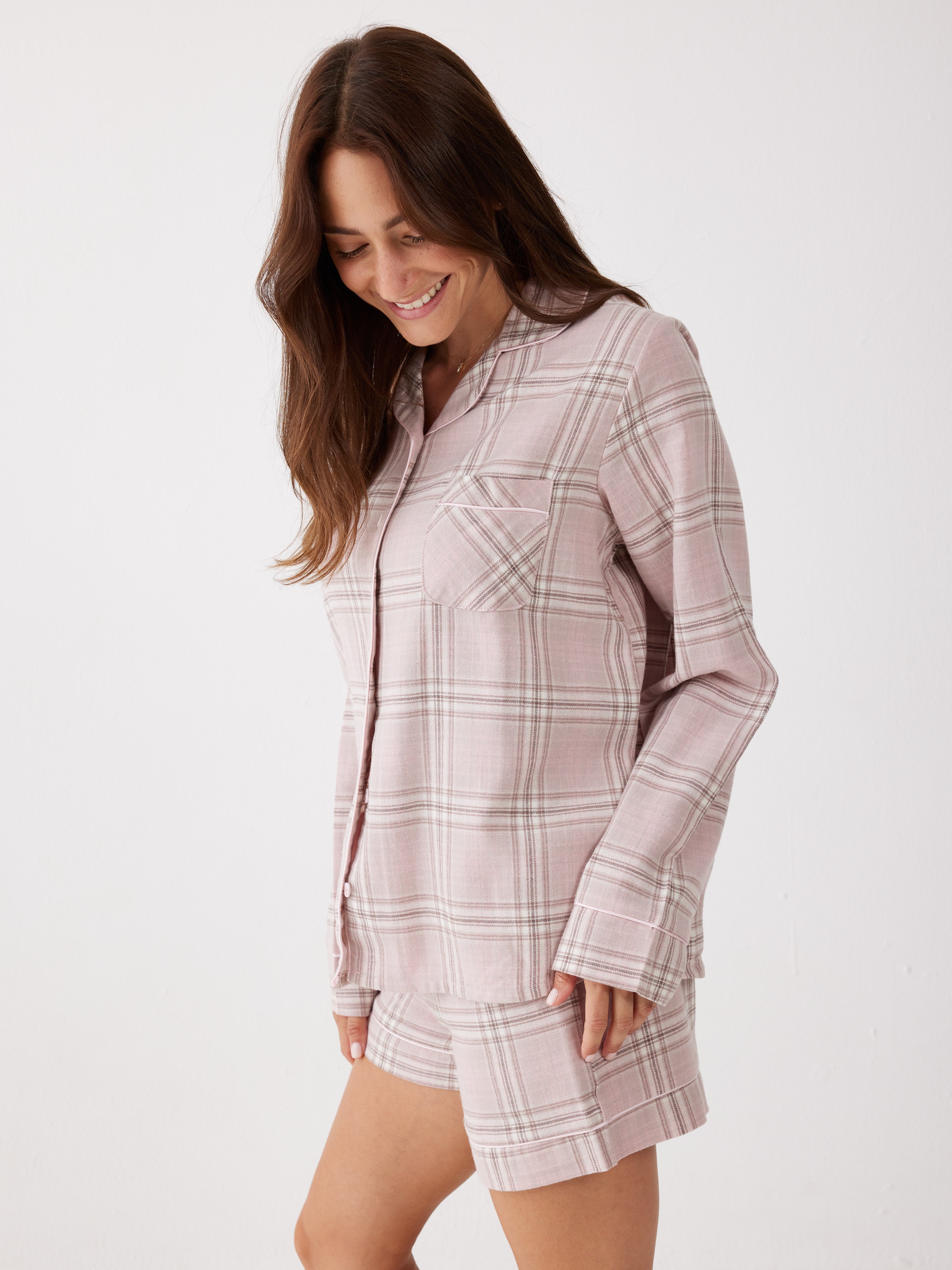 פיג'מת פלנל מכופתרת מכנס קצר - בז