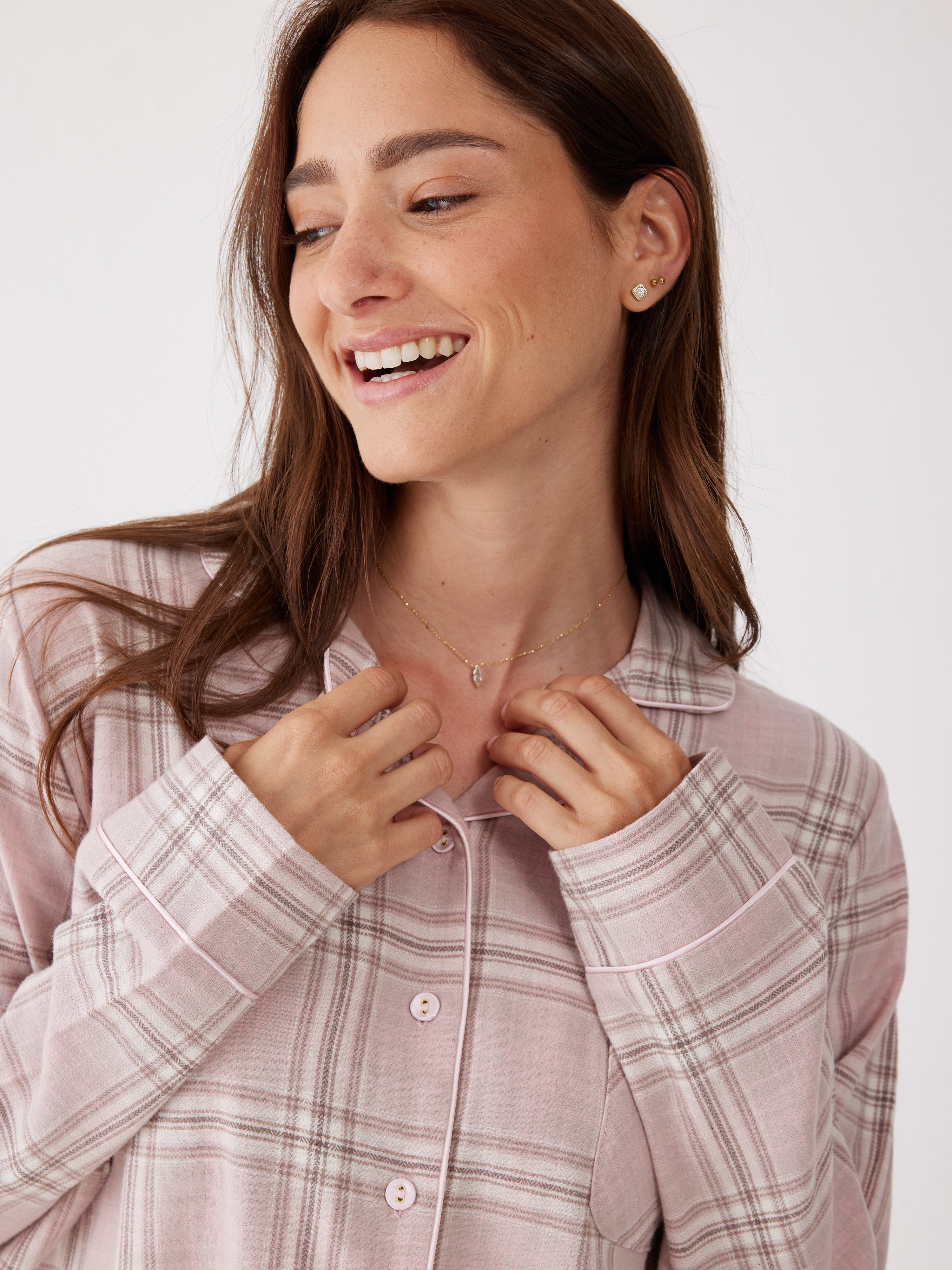 פיג'מת פלנל מכופתרת מכנס קצר - בז