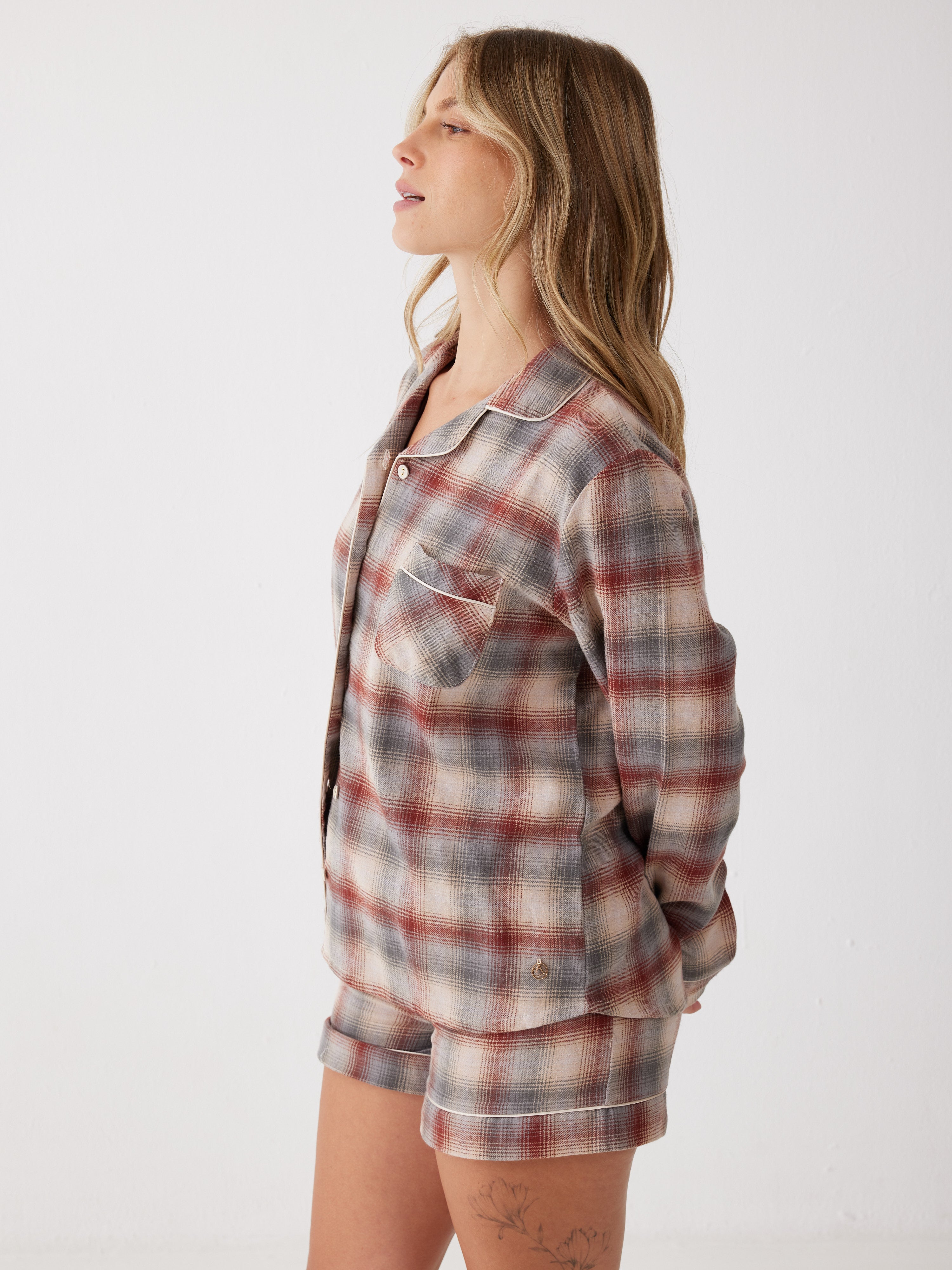 פיג'מה קצרה מכופתרת משבצות פלאנל - חול