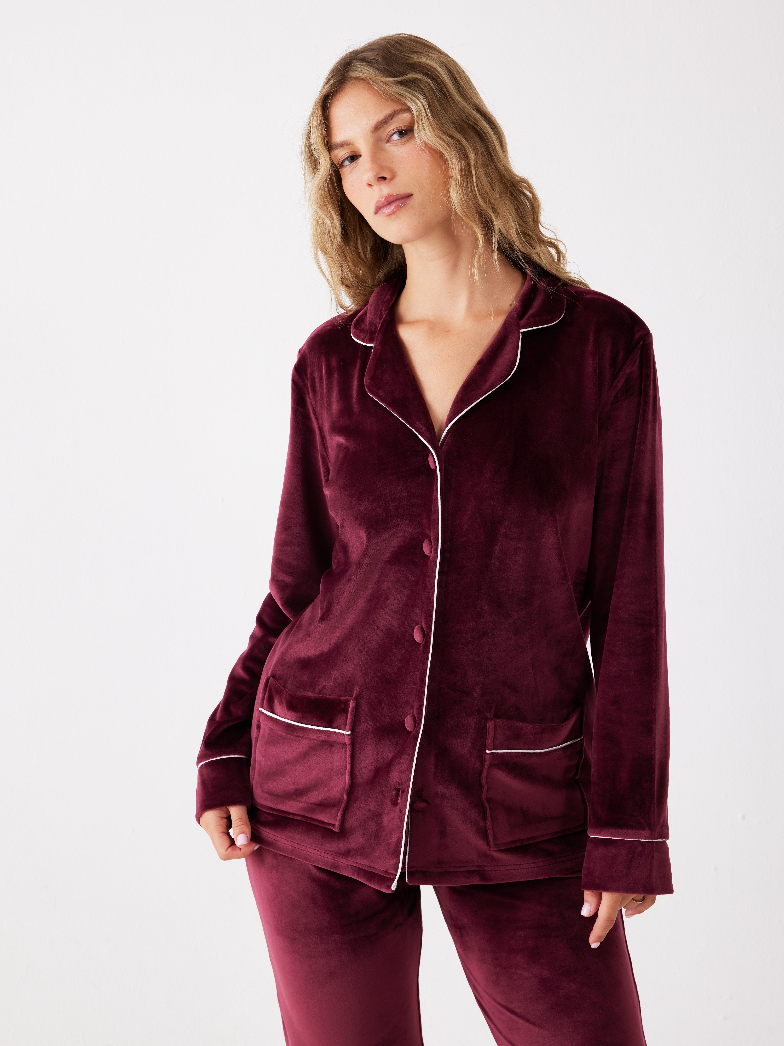 פיג'מה מכופתרת פספול קטיפה - בורדו