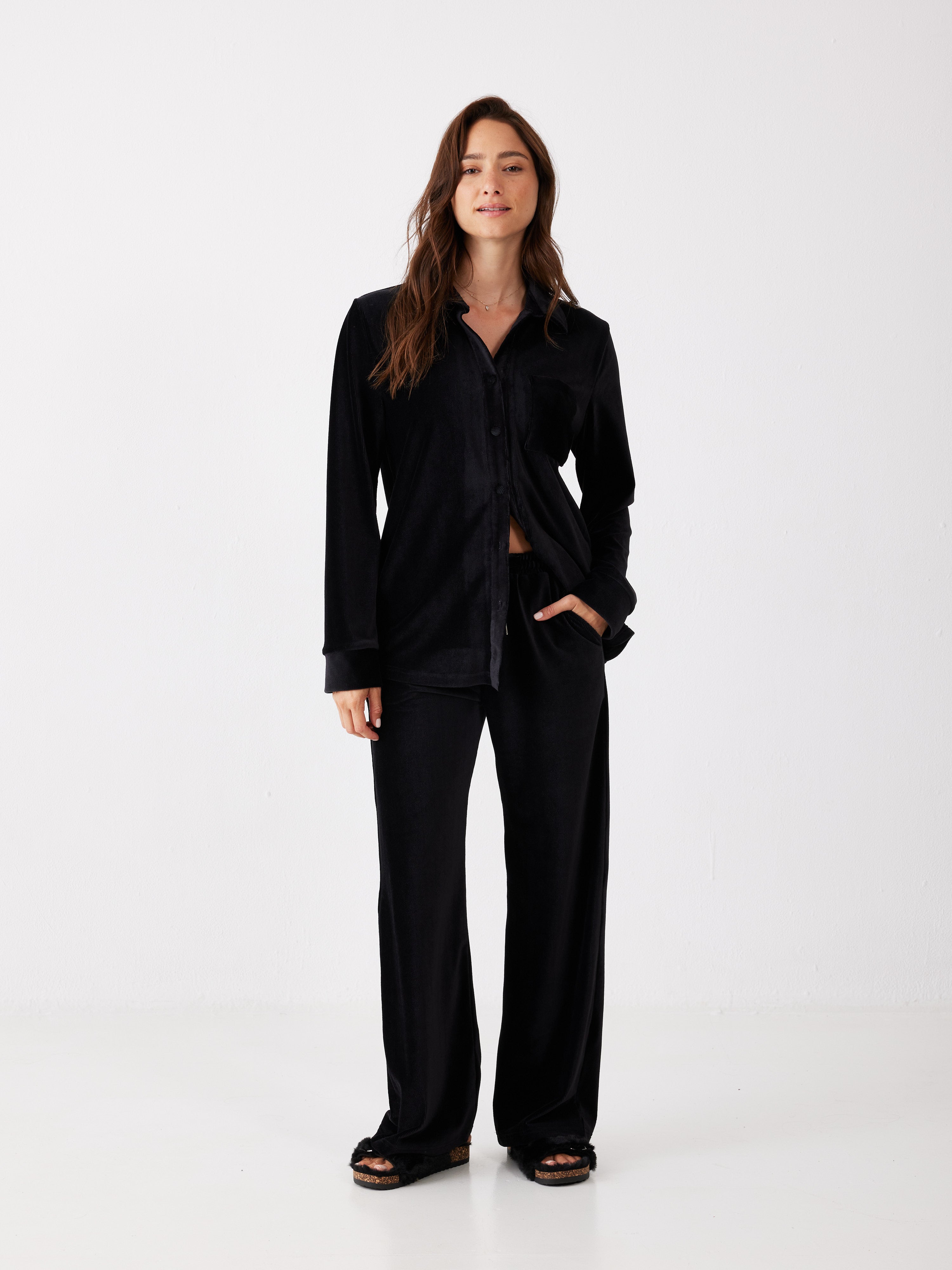 חליפה מכופתרת פסים קטיפה - שחור