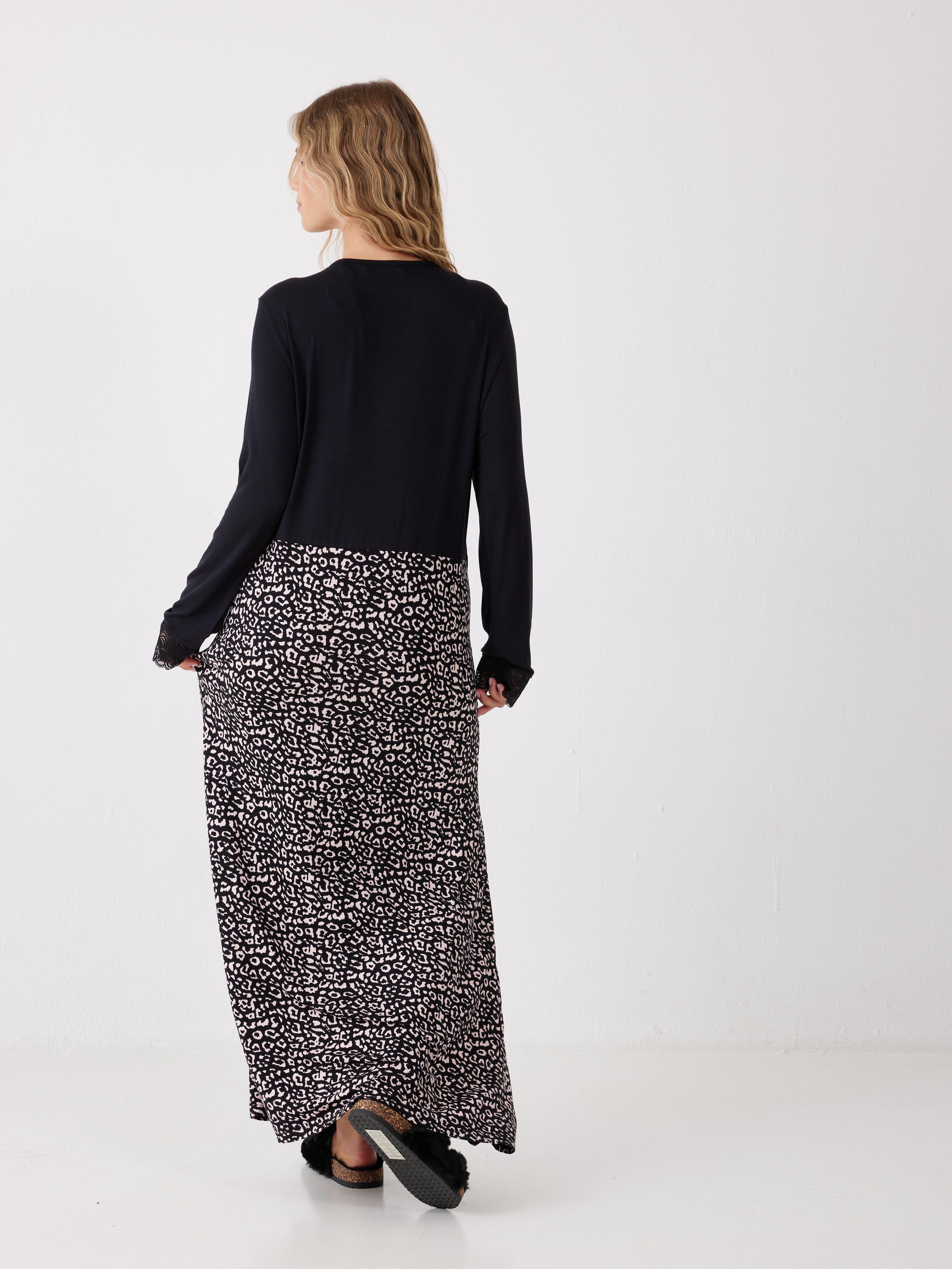 כותונת שרוול 3/4 מנומרת ויסקוזה - שחור