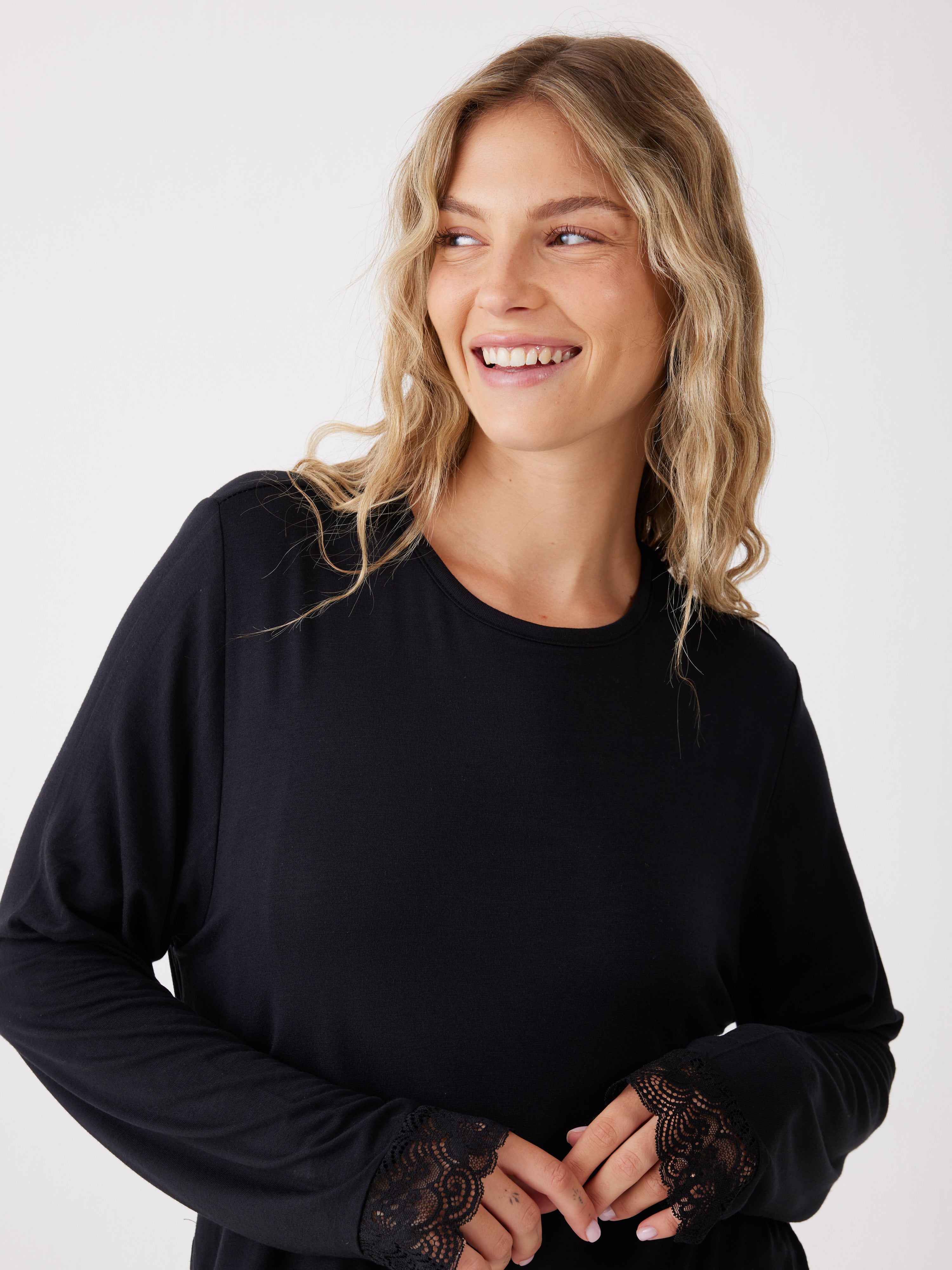 כותונת שרוול 3/4 מנומרת ויסקוזה - שחור