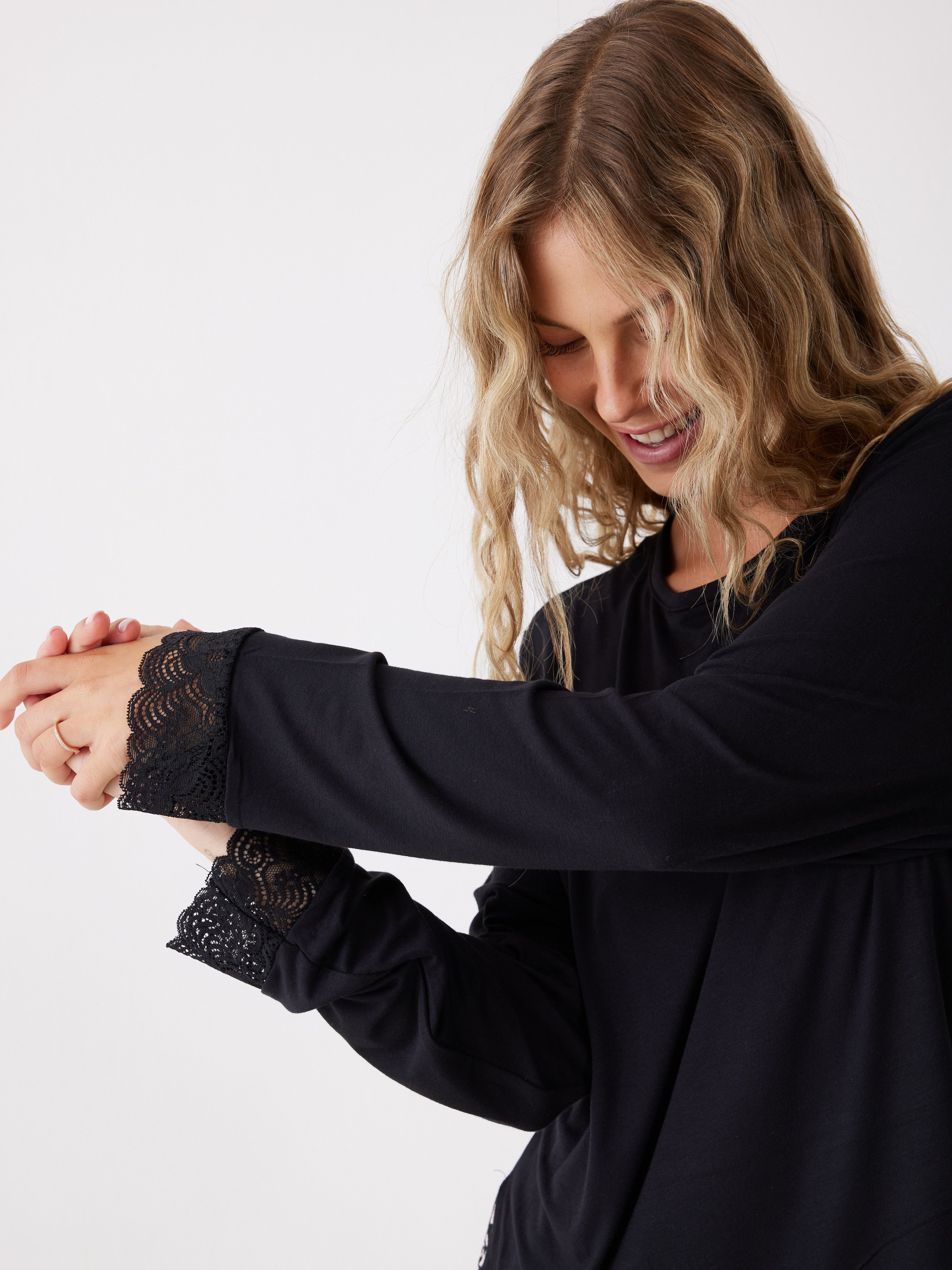 כותונת שרוול 3/4 מנומרת ויסקוזה - שחור