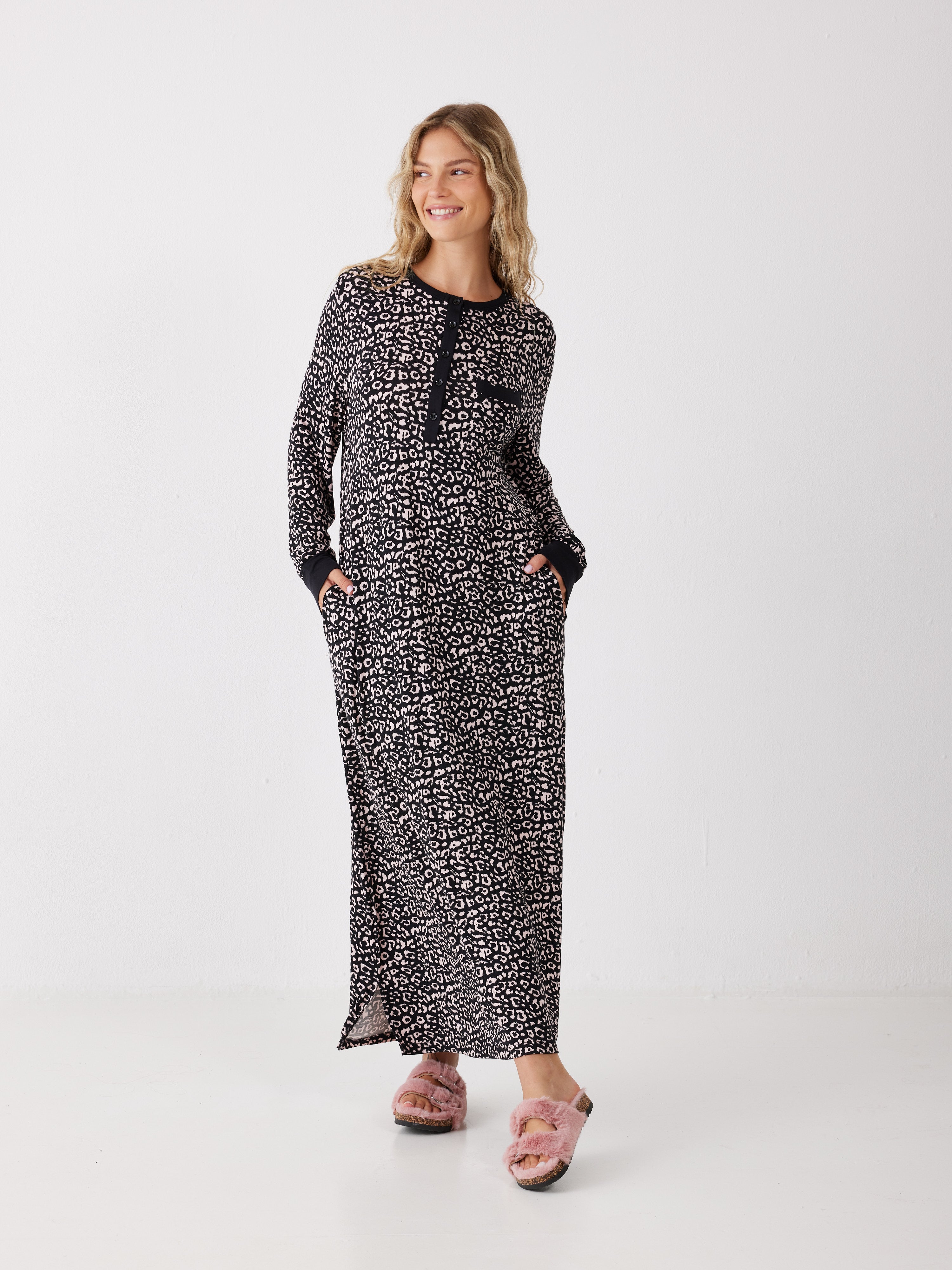 כותונת מנומרת ויסקוזה - שחור