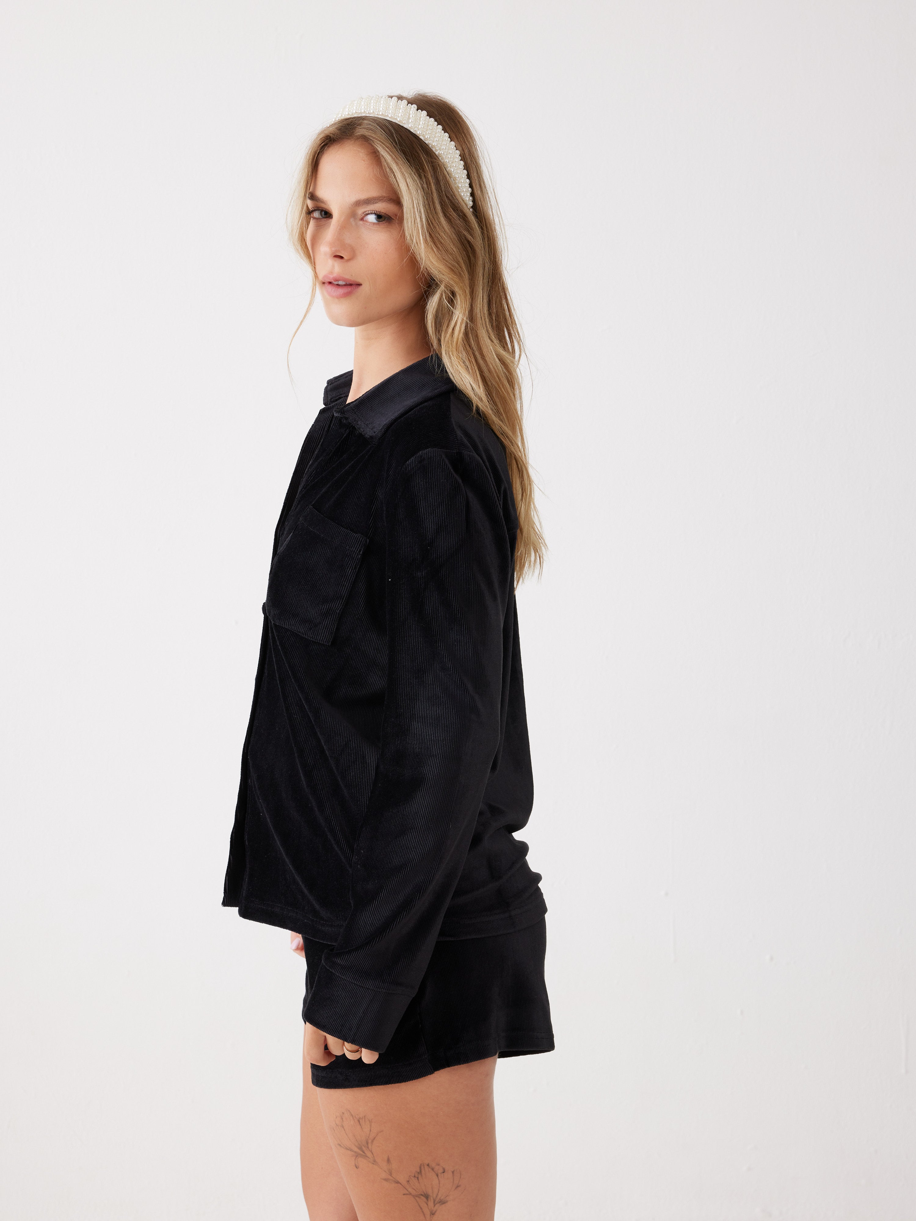 חליפה מכופתרת קצרה פסים קטיפה - שחור