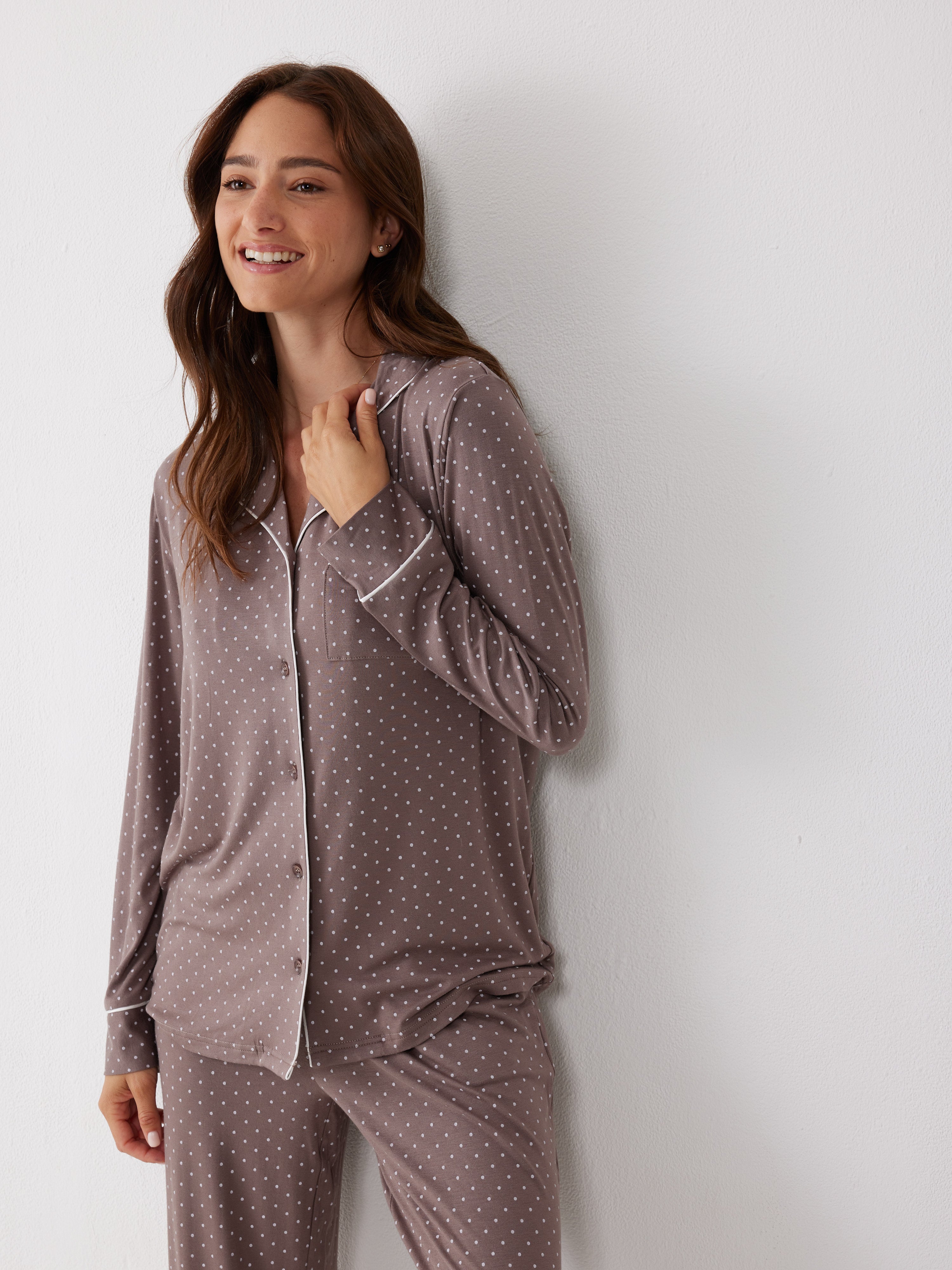 פיג'מה מכופתרת נקודות ויסקוזה - חום