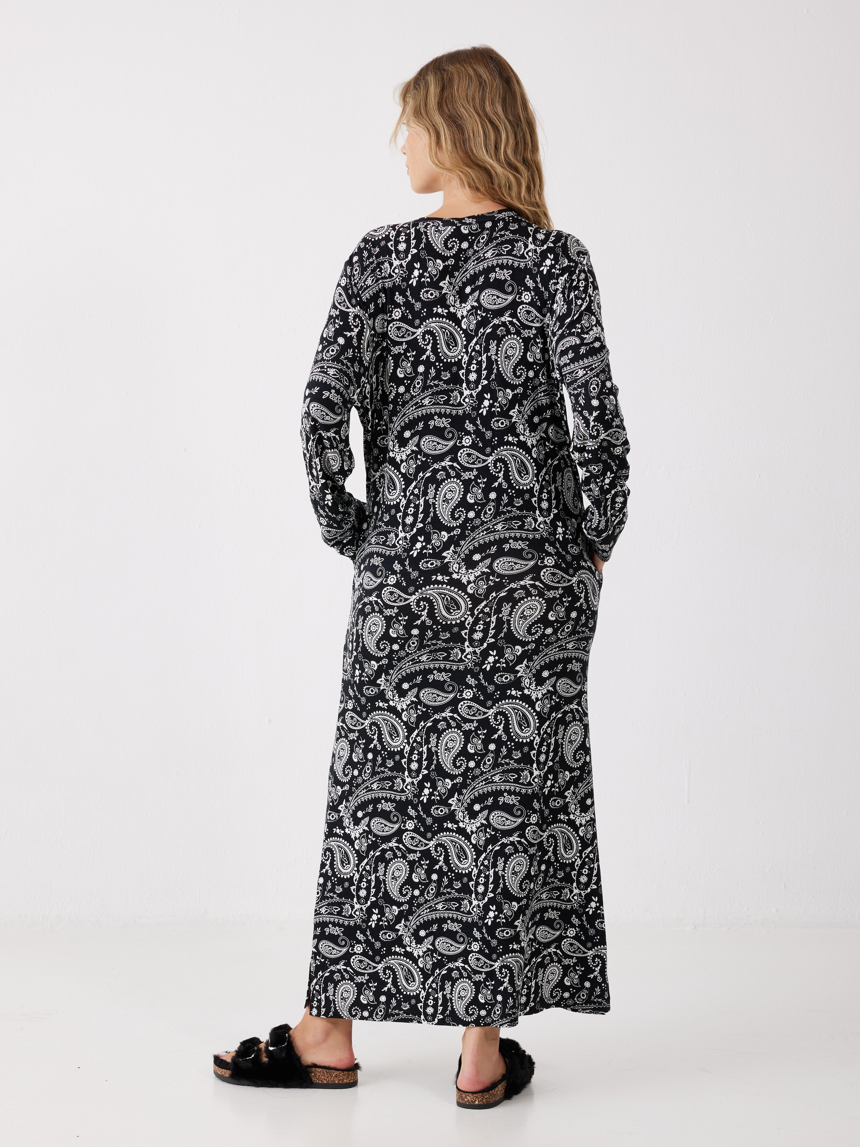 כותונת פייזלי ויסקוזה - שחור