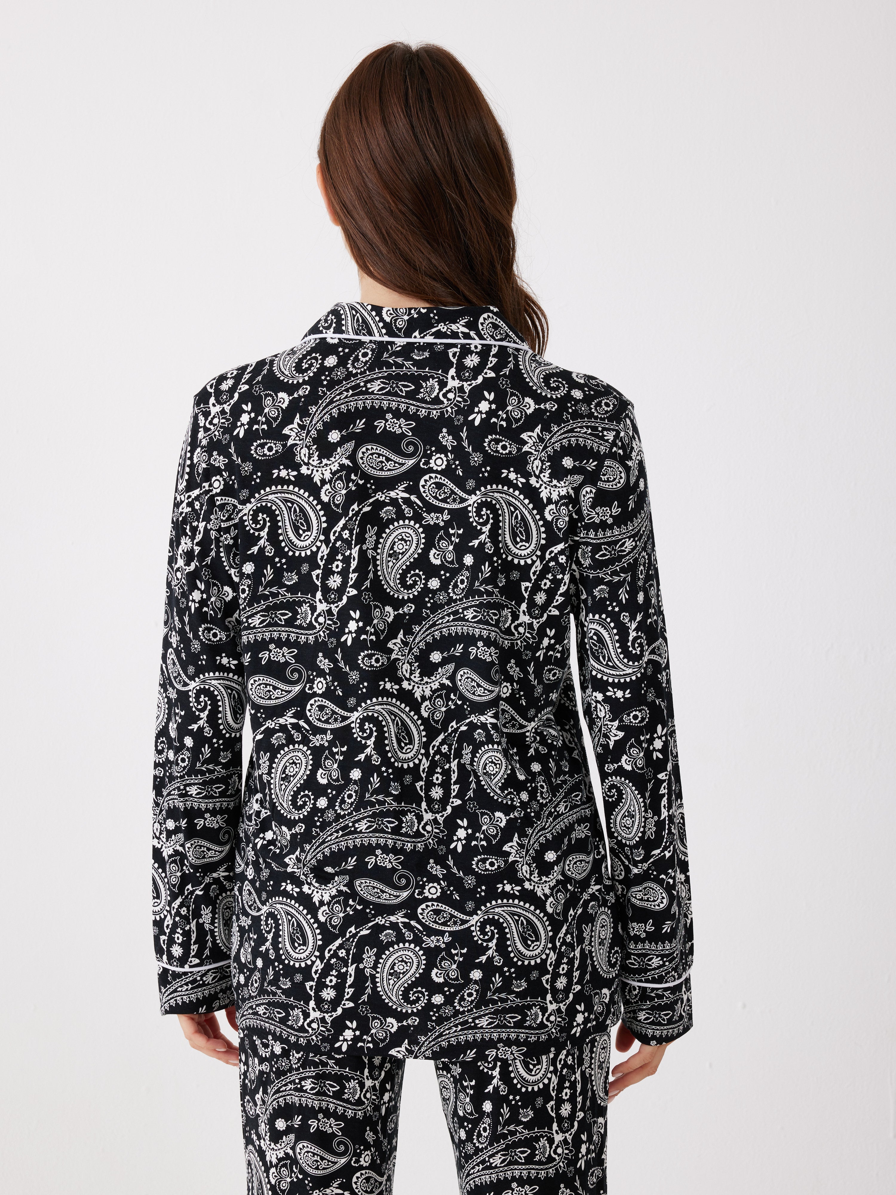 פיג'מה מכופתרת פייזלי ויסקוזה - שחור