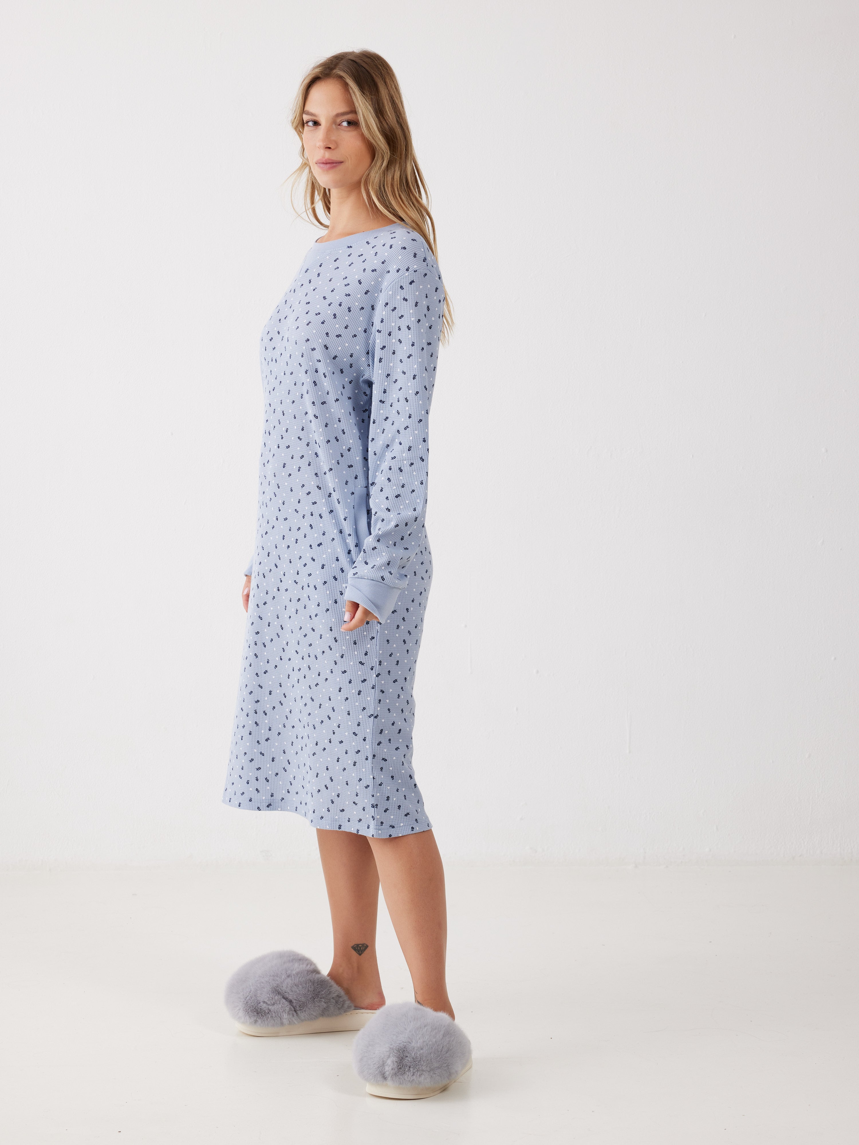 כותונת פרחים וואפל - כחול