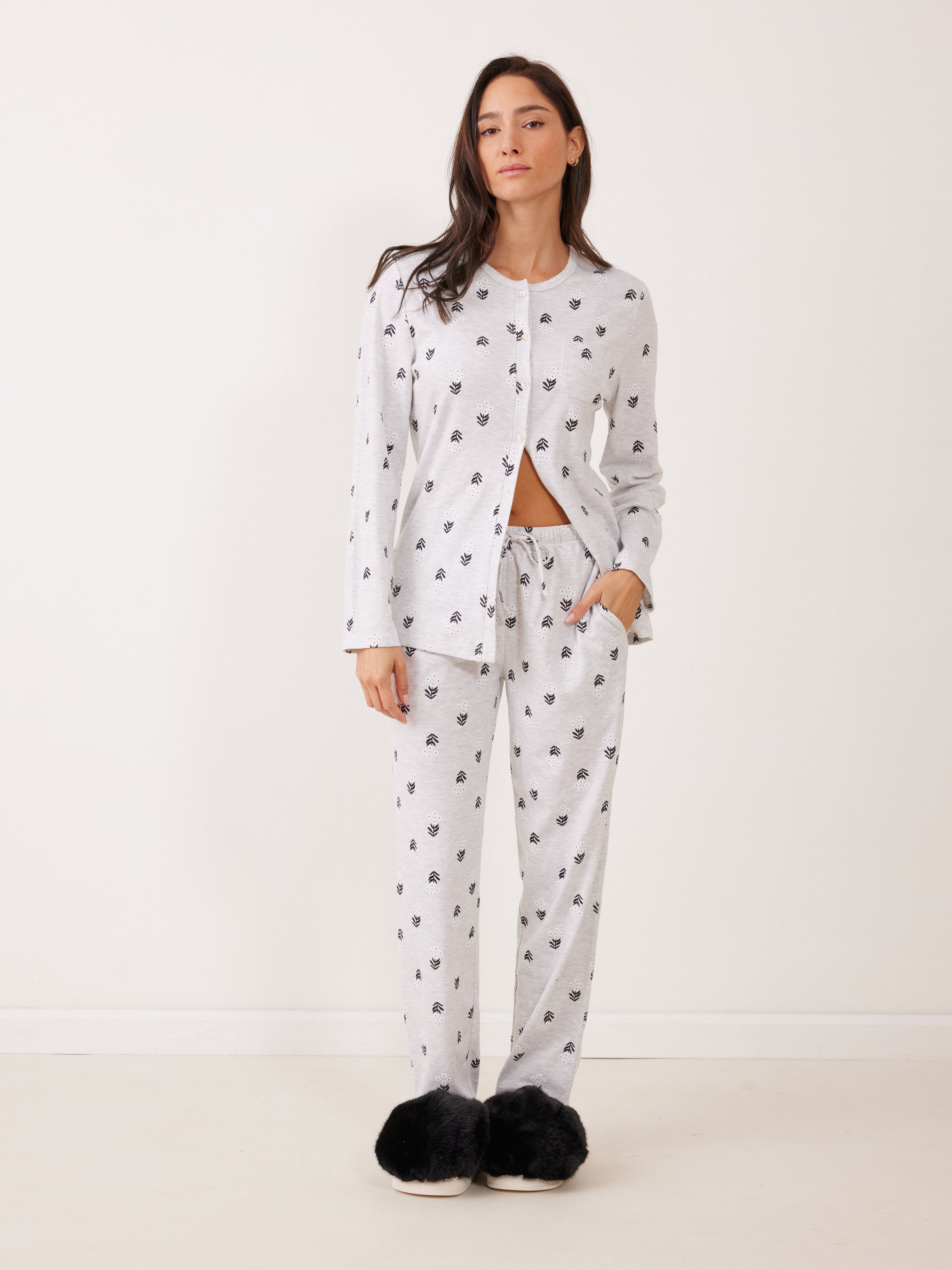 פיג׳מת כפתורים פרחים 100% כותנה - אפור מלאנז