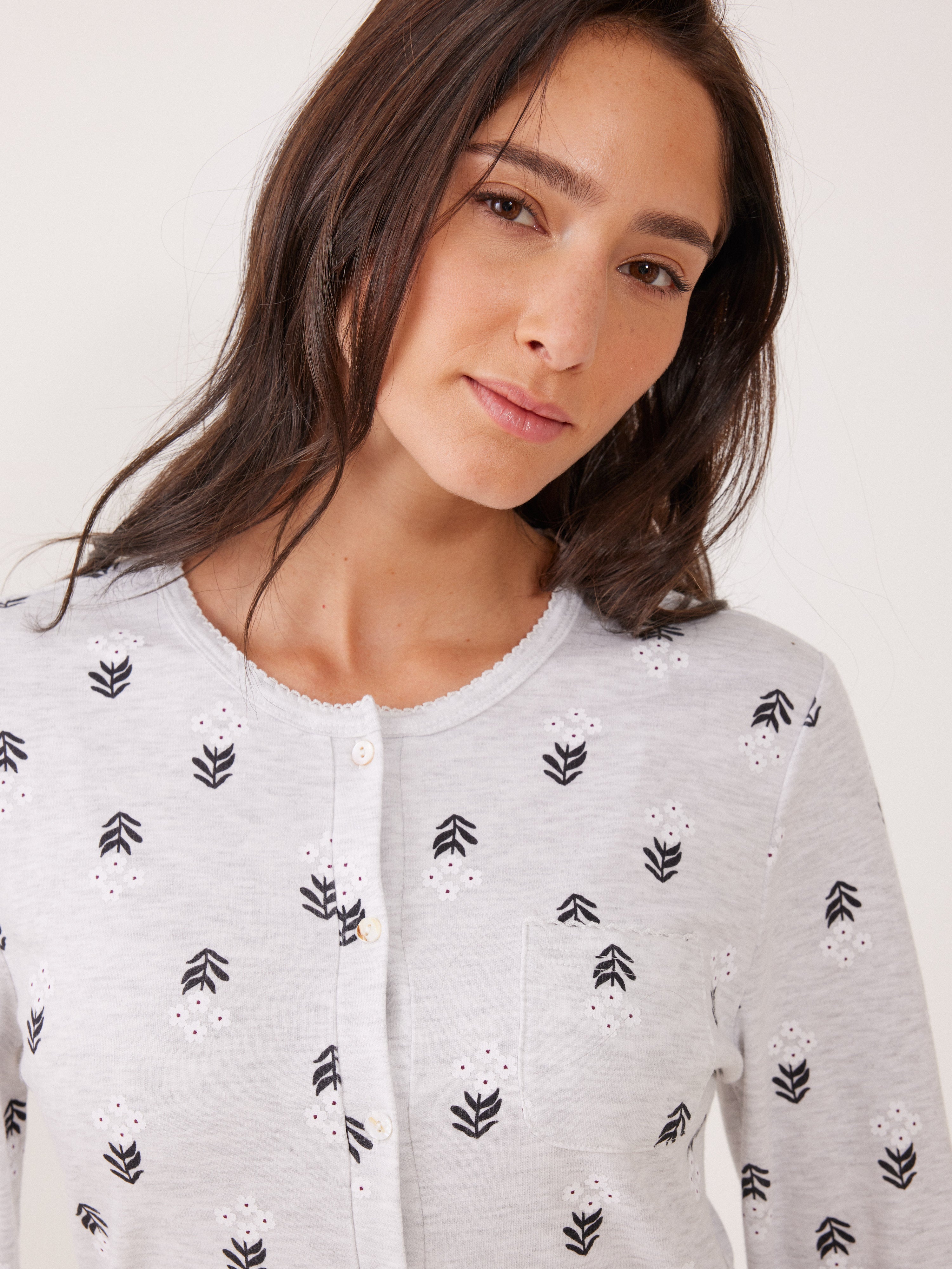 פיג׳מת כפתורים פרחים 100% כותנה - אפור מלאנז