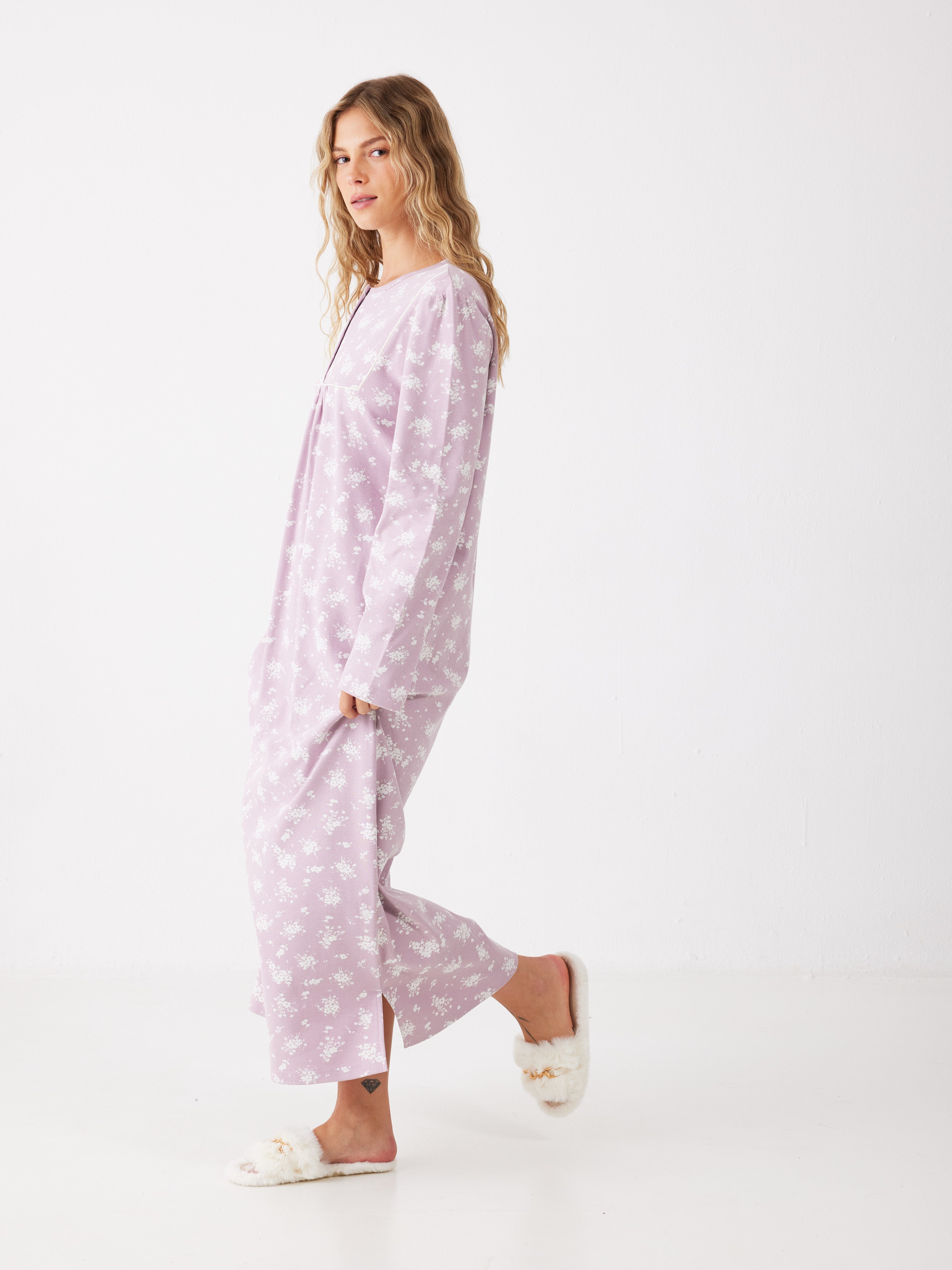 כותונת פרחונית אינטרלוק - סגול מעושן