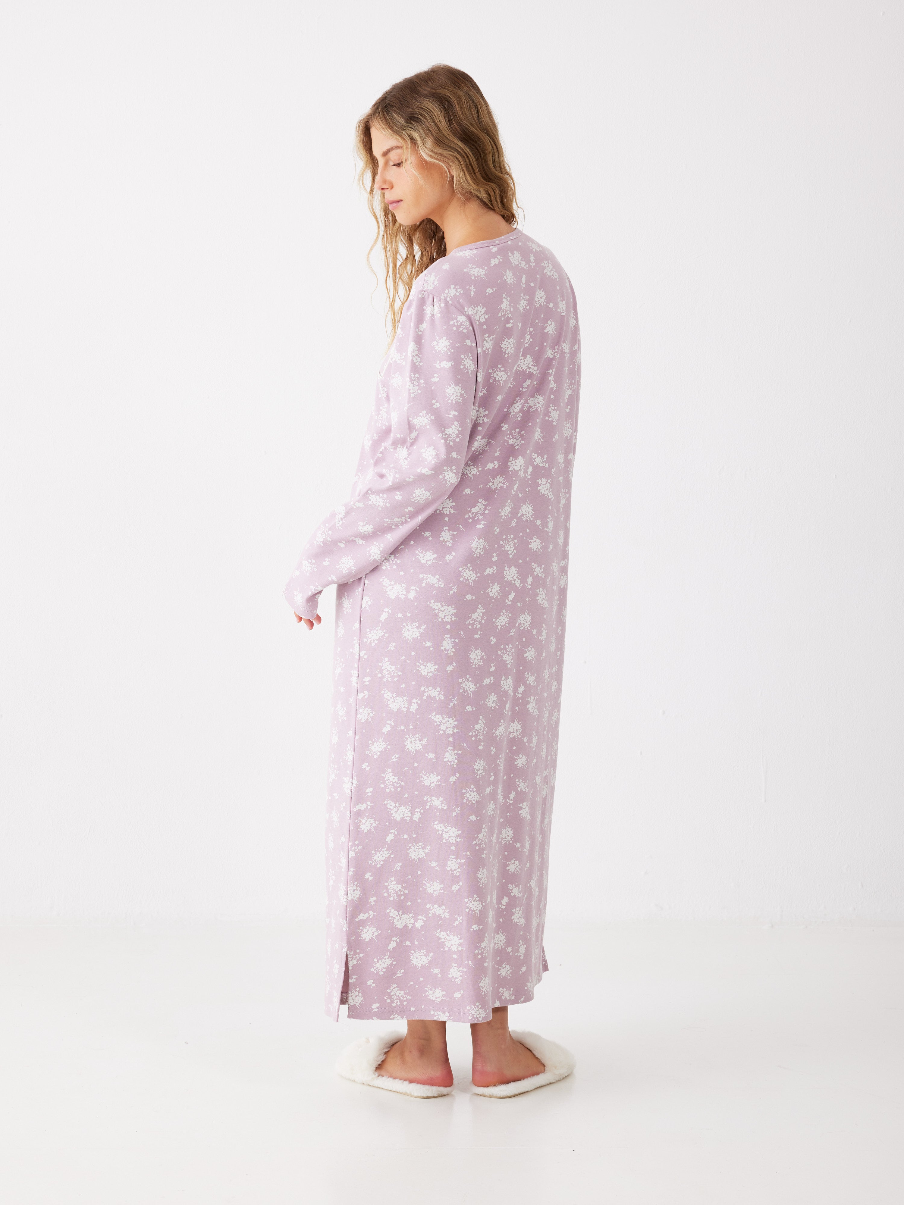 כותונת פרחונית אינטרלוק - סגול מעושן