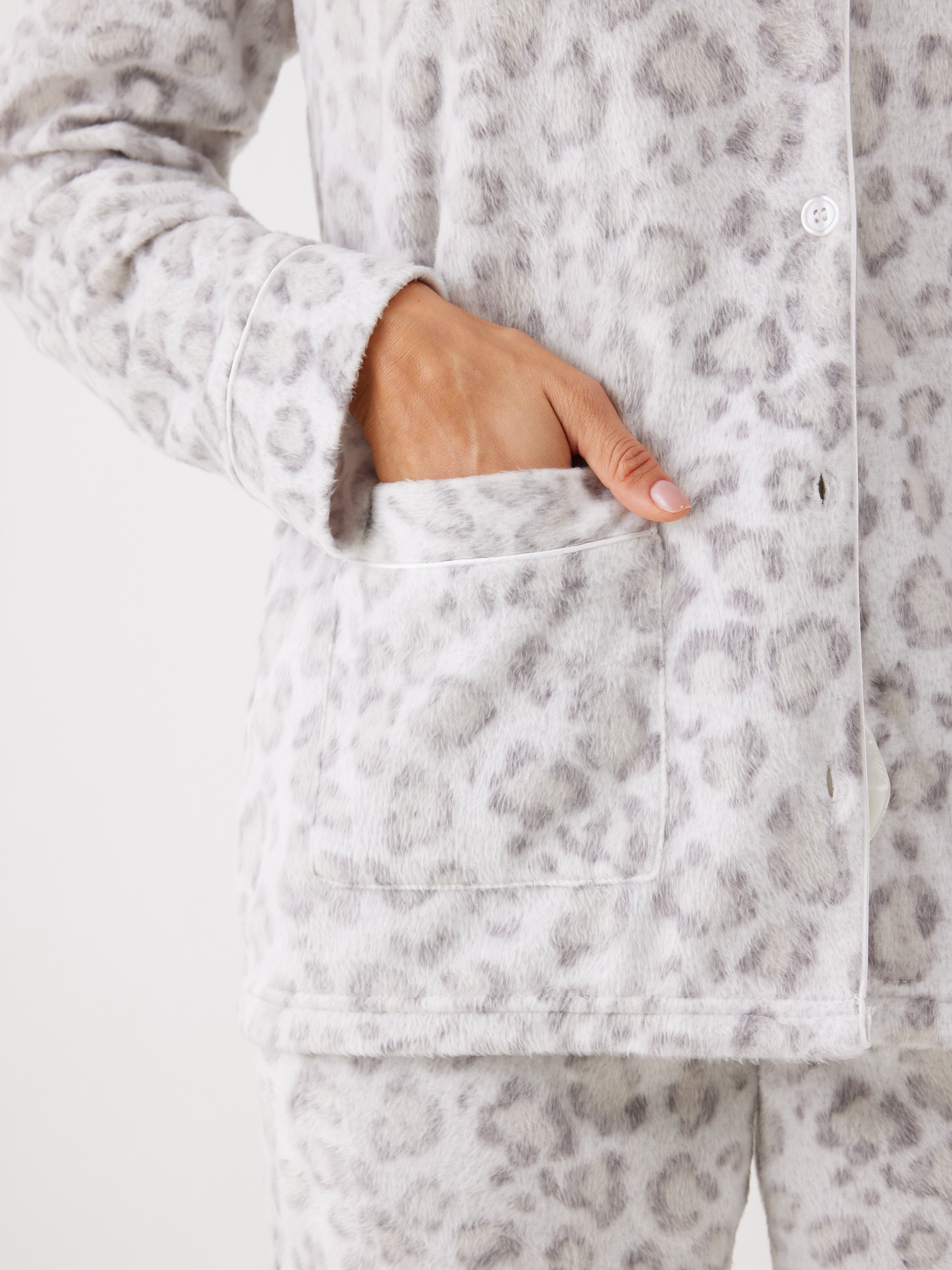 פיג'מה מנומרת מכופתרת מינק - שמנת