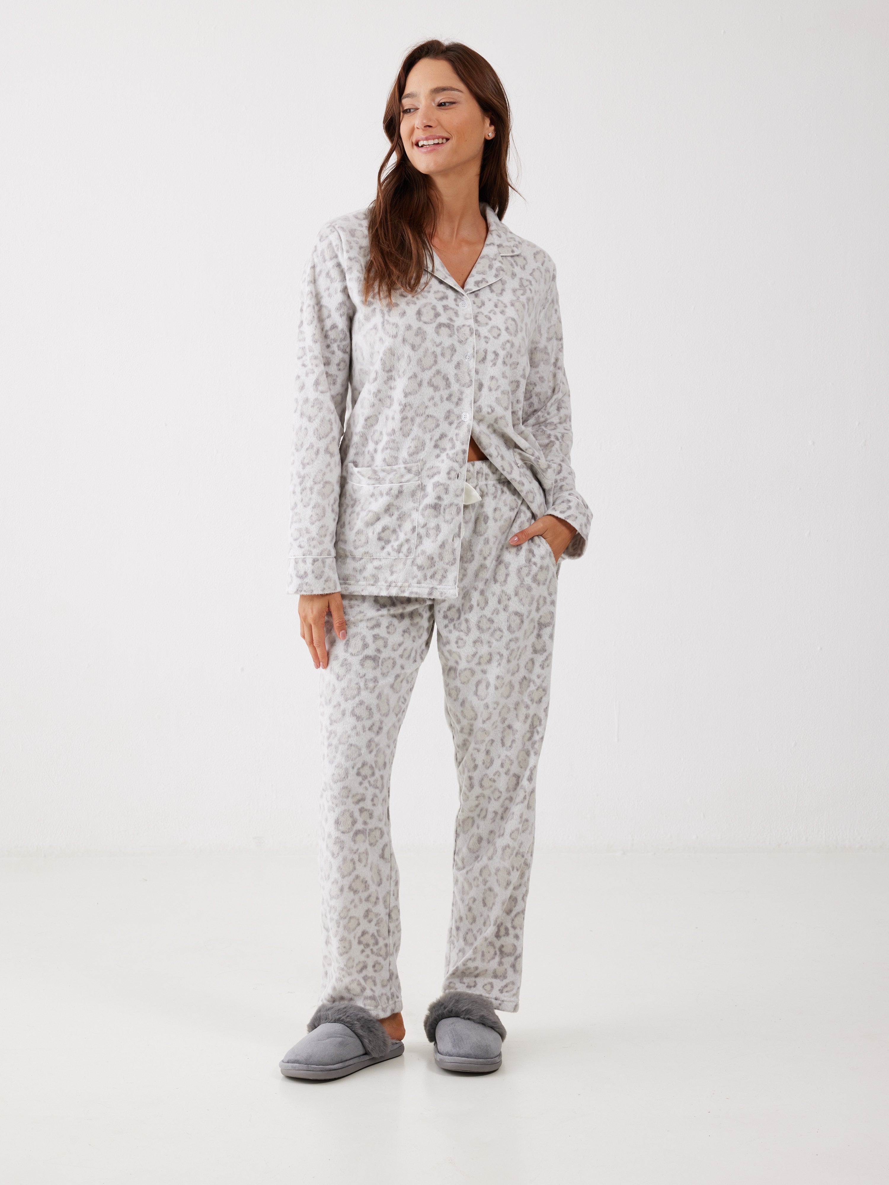 פיג'מה מנומרת מכופתרת מינק - שמנת