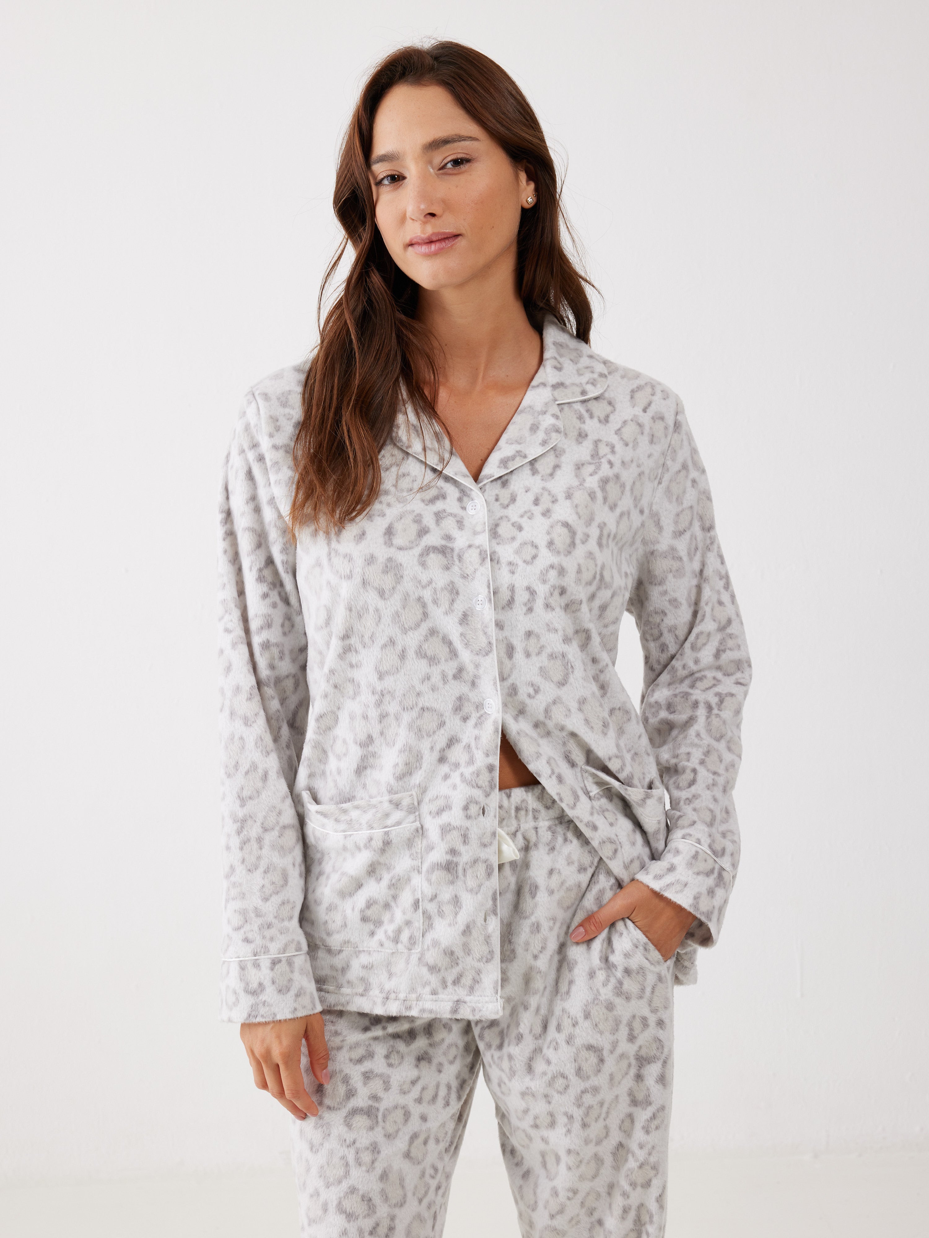 פיג'מה מנומרת מכופתרת מינק - שמנת