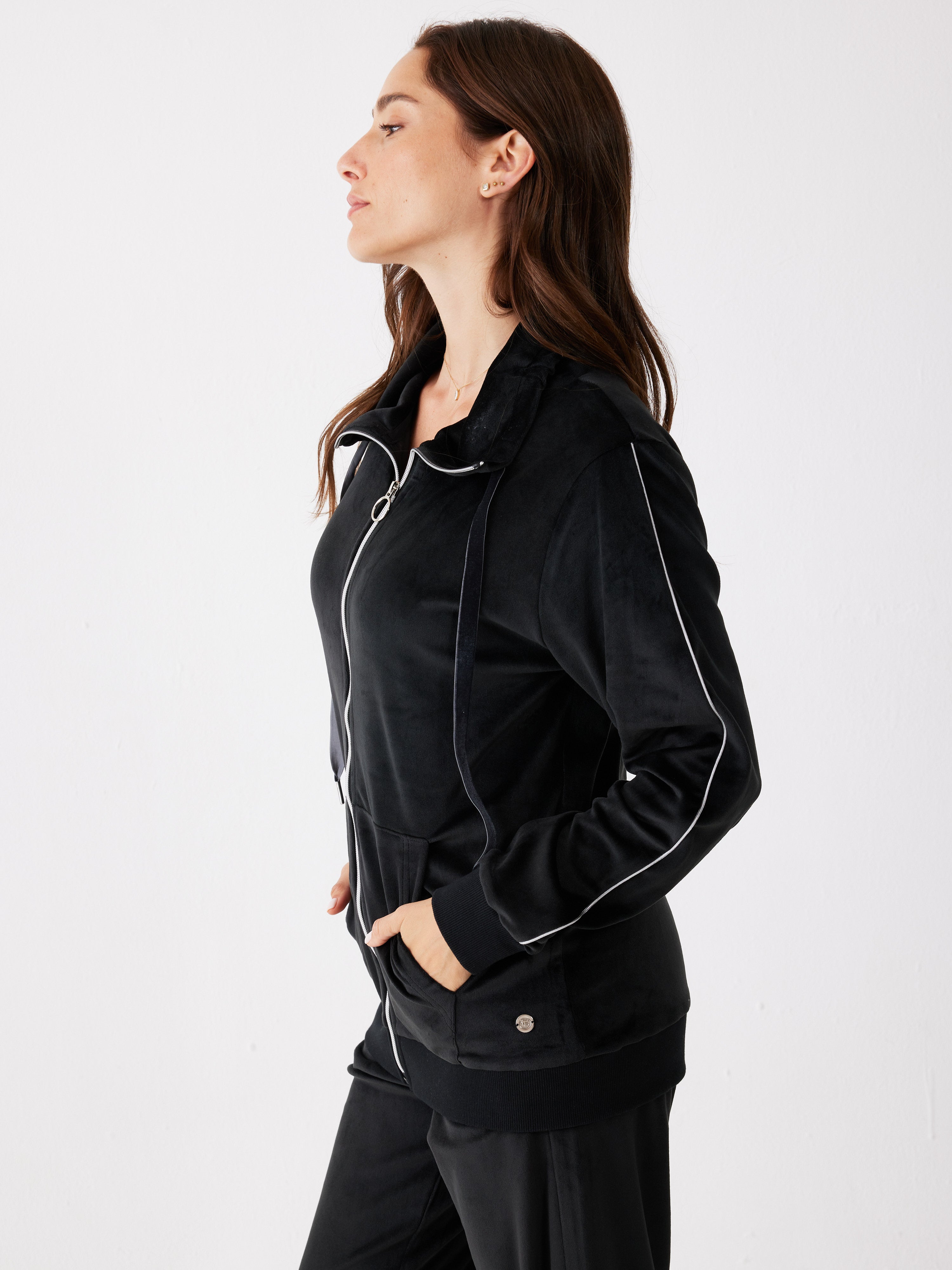 חליפת רוכסן פייפינג קטיפה - שחור