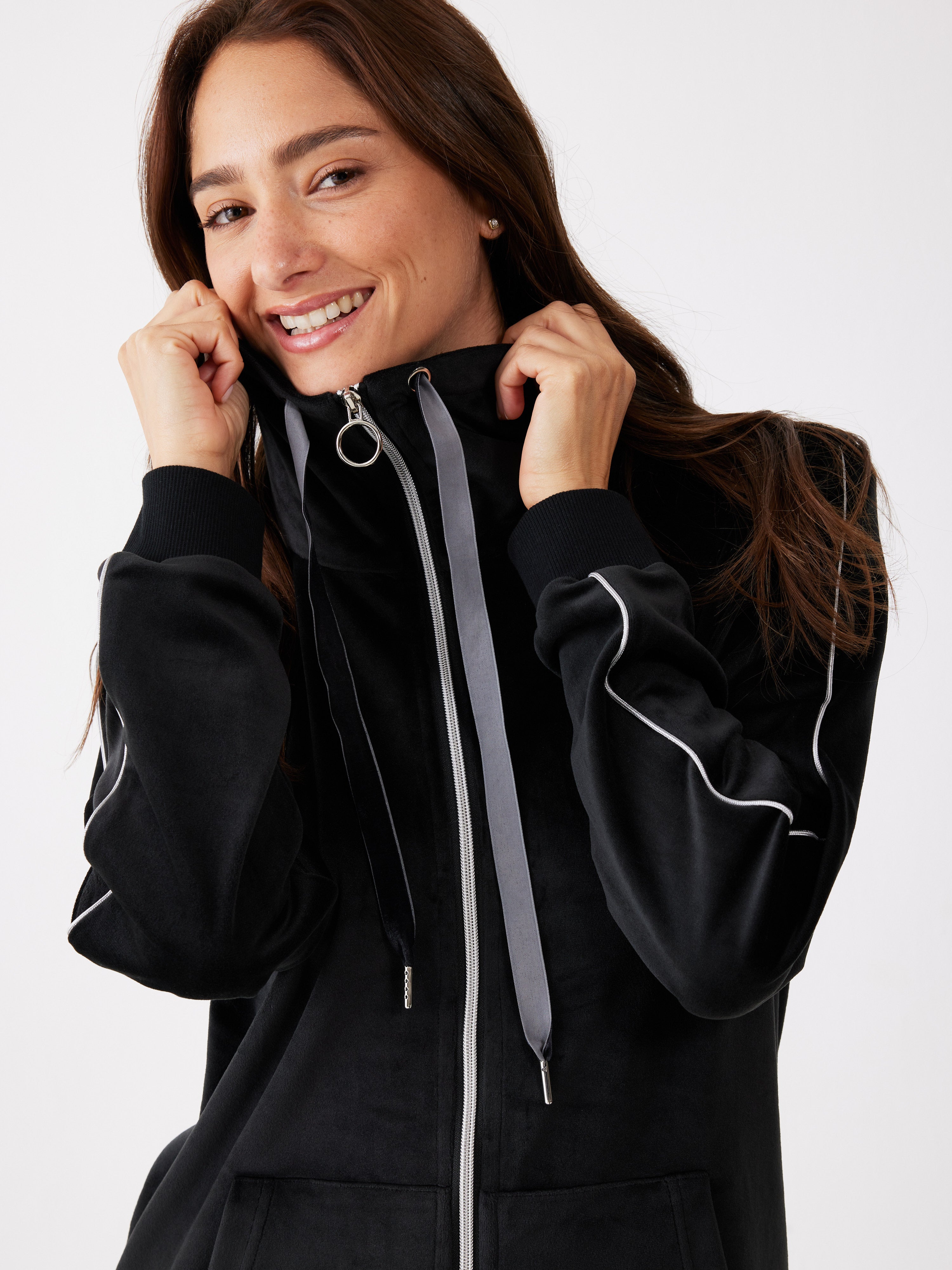 חליפת רוכסן פייפינג קטיפה - שחור