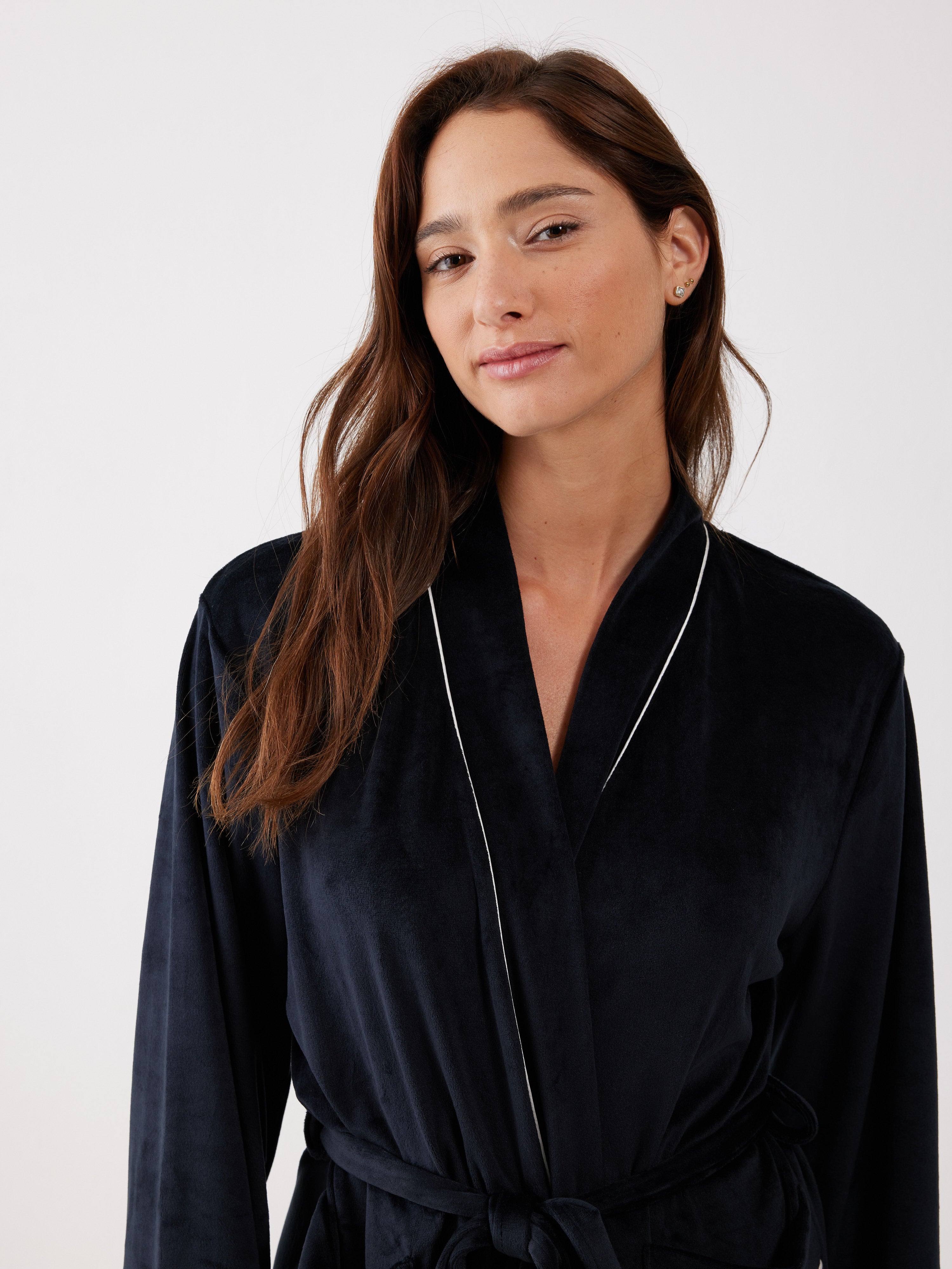 חלוק פייפינג קטיפה - שחור