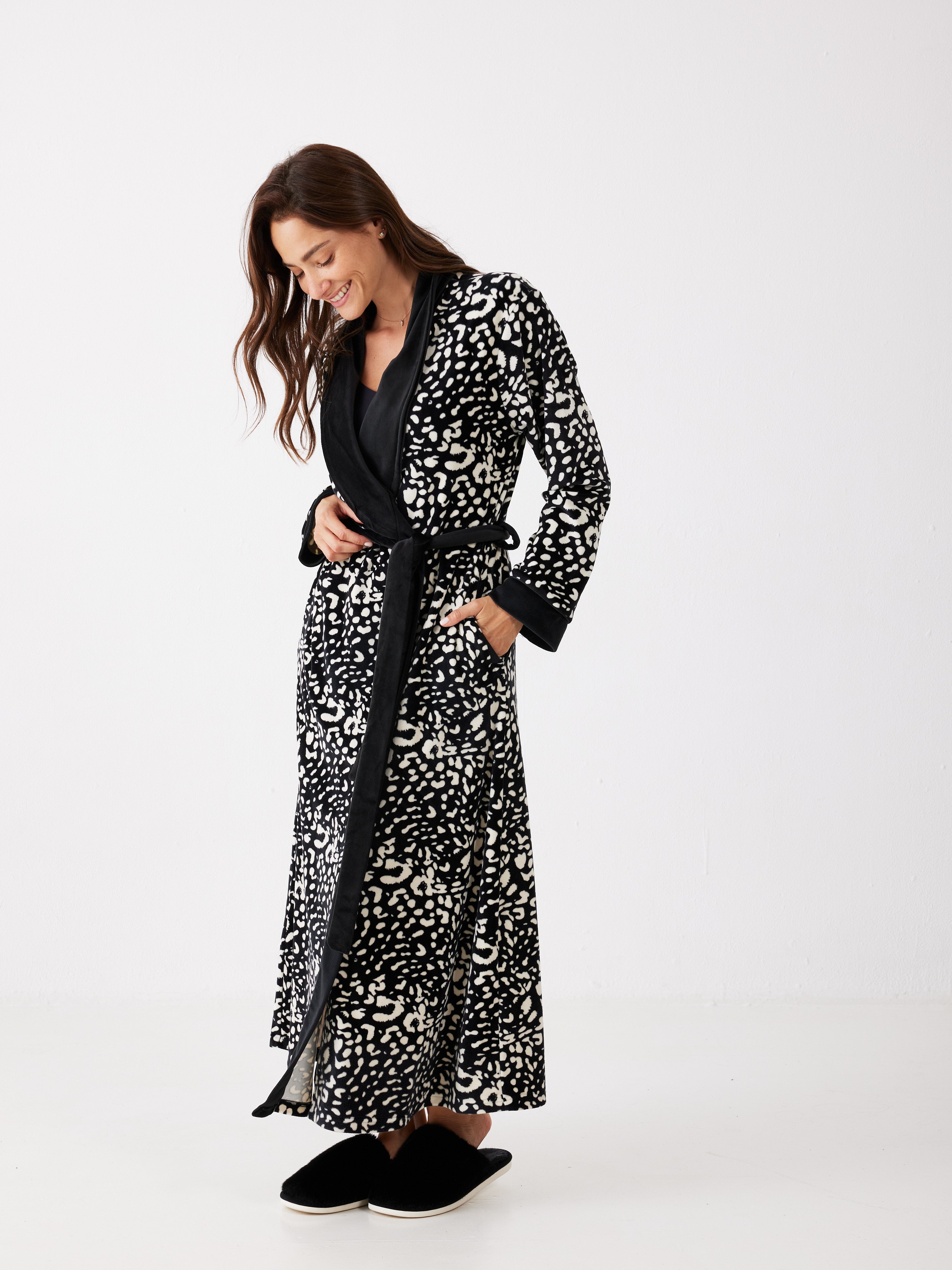 חלוק מנומר קטיפה - שחור