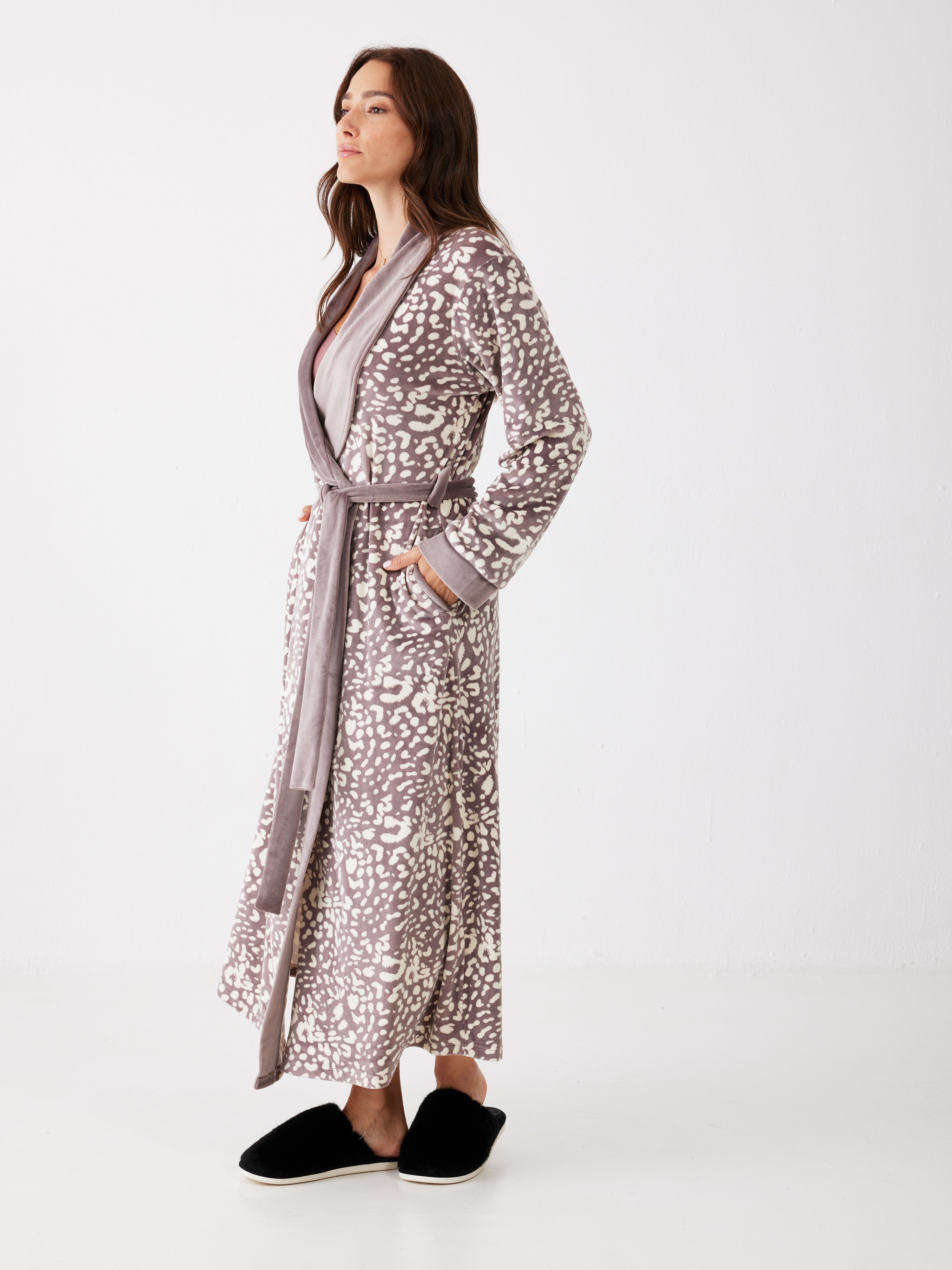 חלוק מנומר קטיפה - קפה