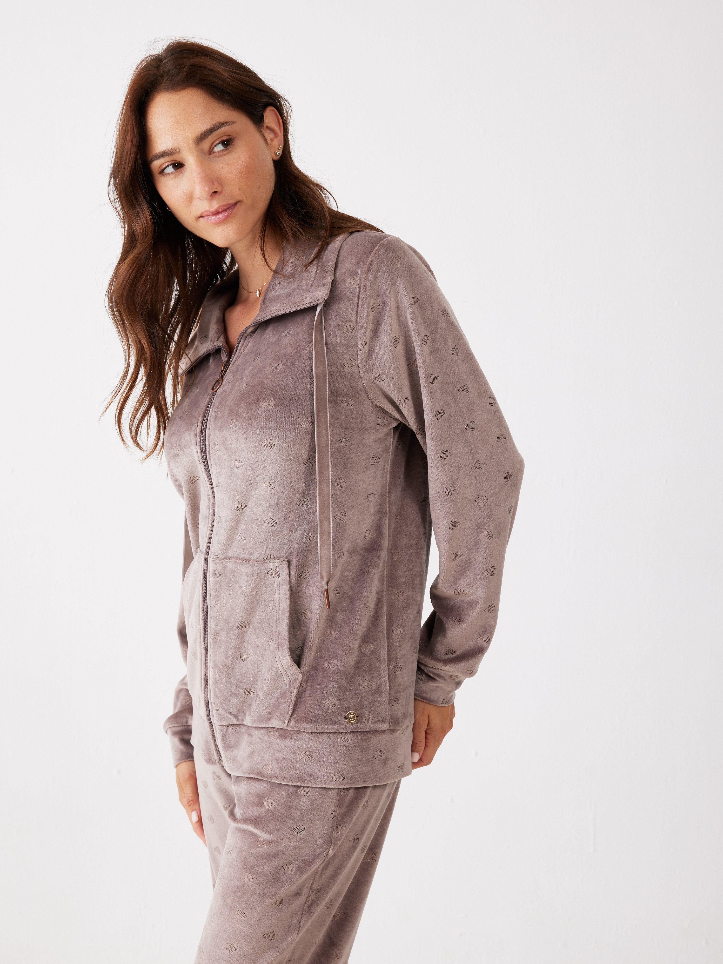 חליפת רוכסן לבבות קטיפה - קפה