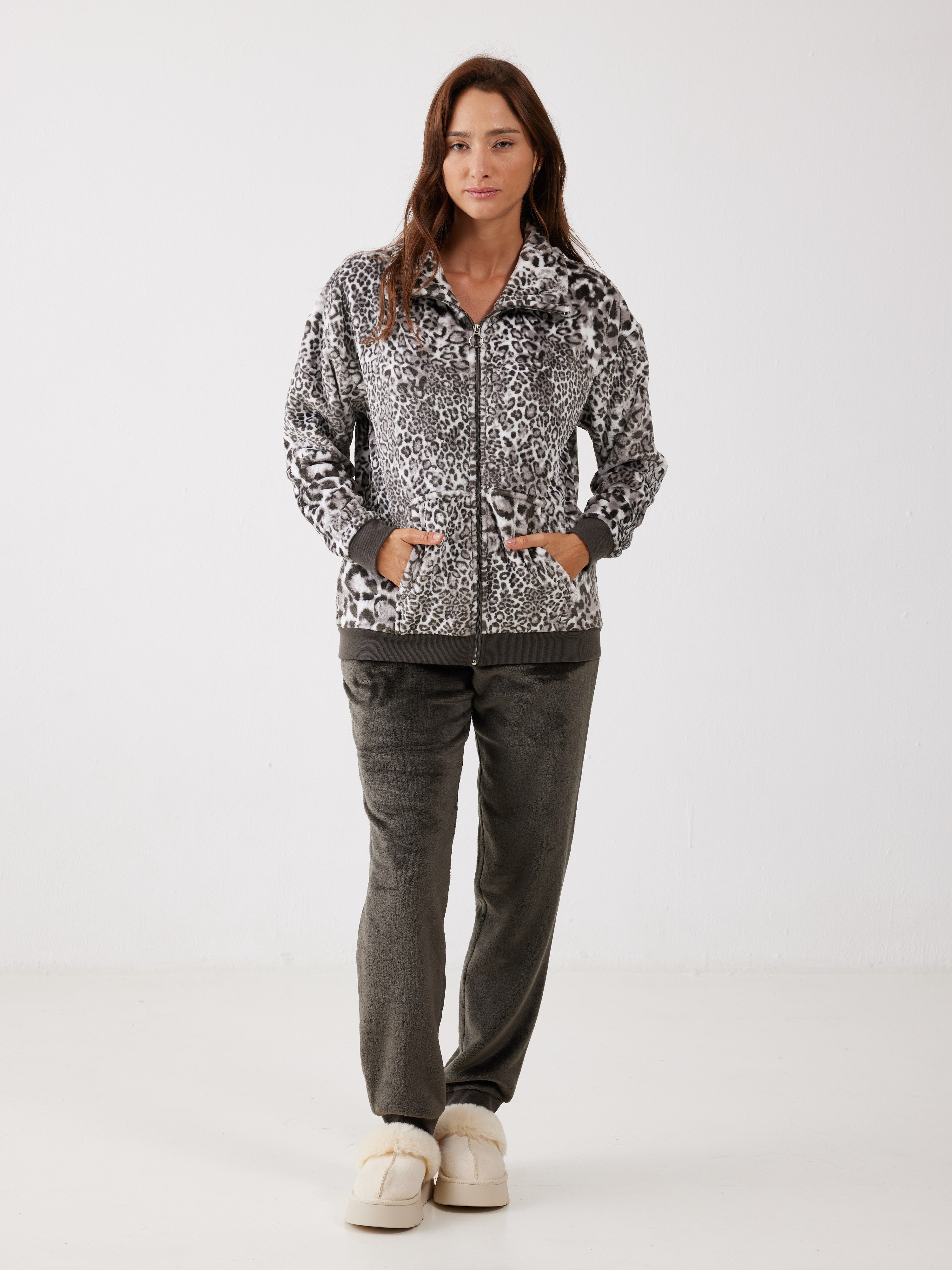 פיג'מה מנומרת רוכסן פלאפי - אפור