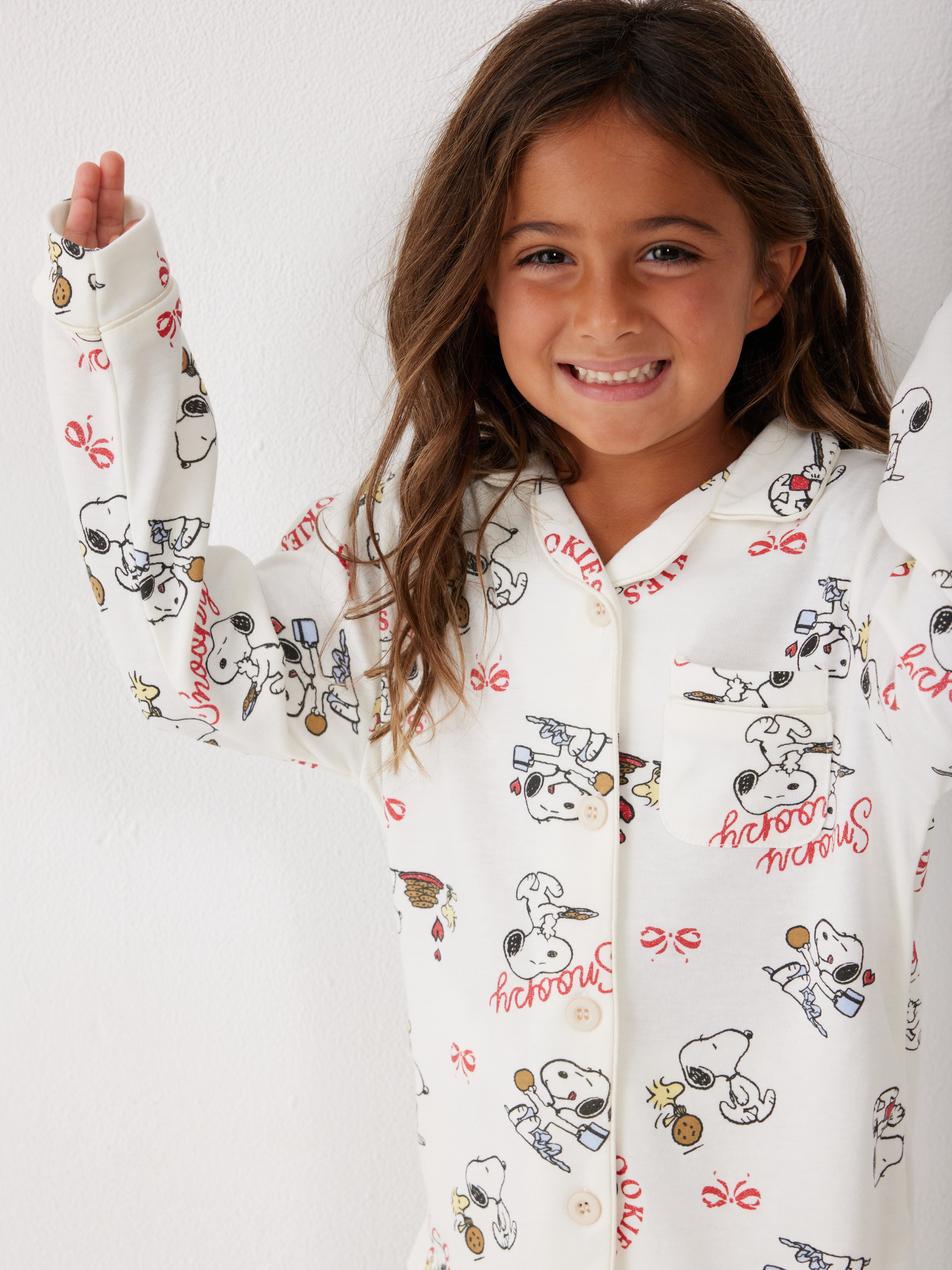 פיג'מה ילדות סנופי מכופתרת - שמנת