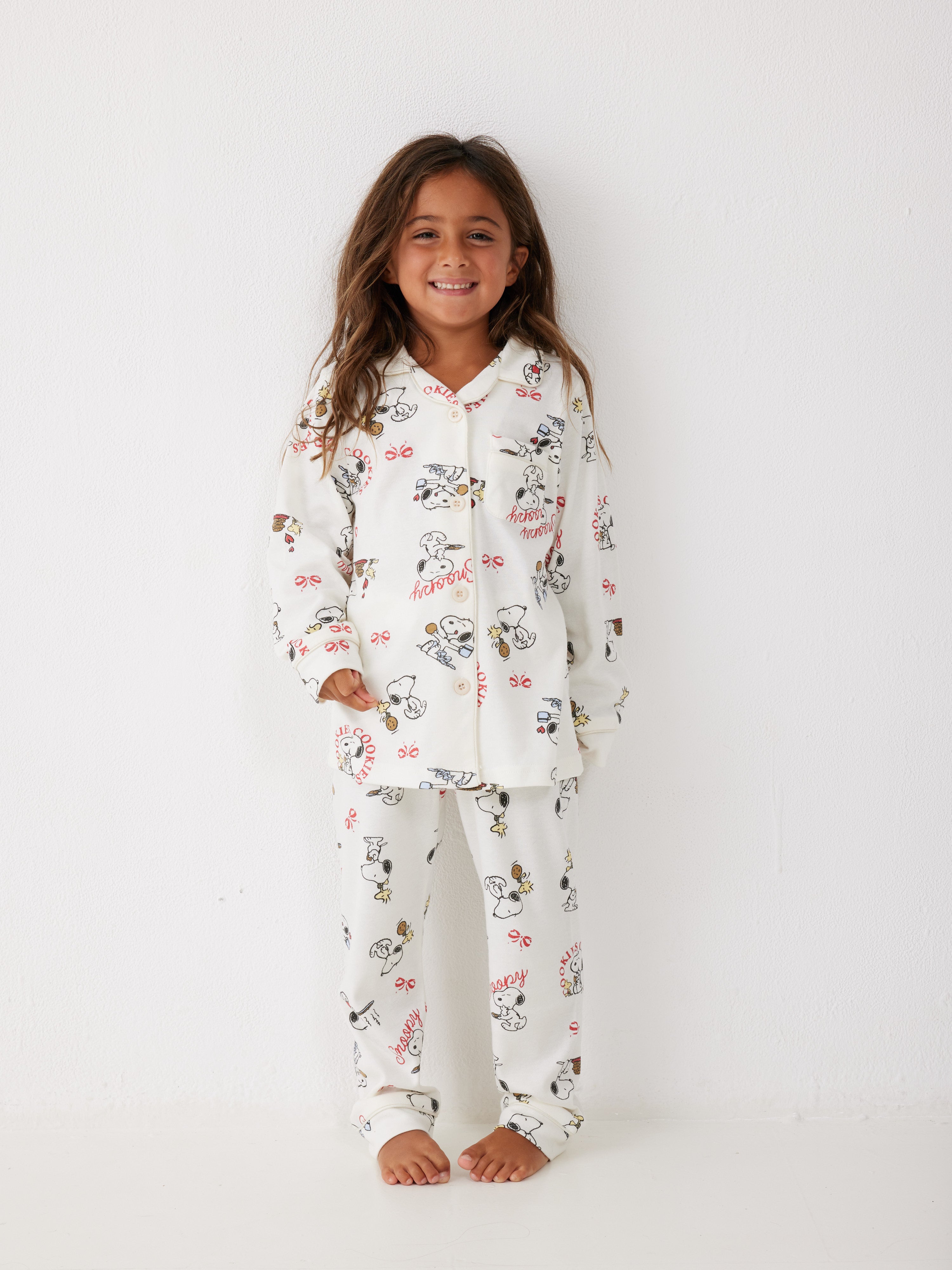 פיג'מה ילדות סנופי מכופתרת - שמנת