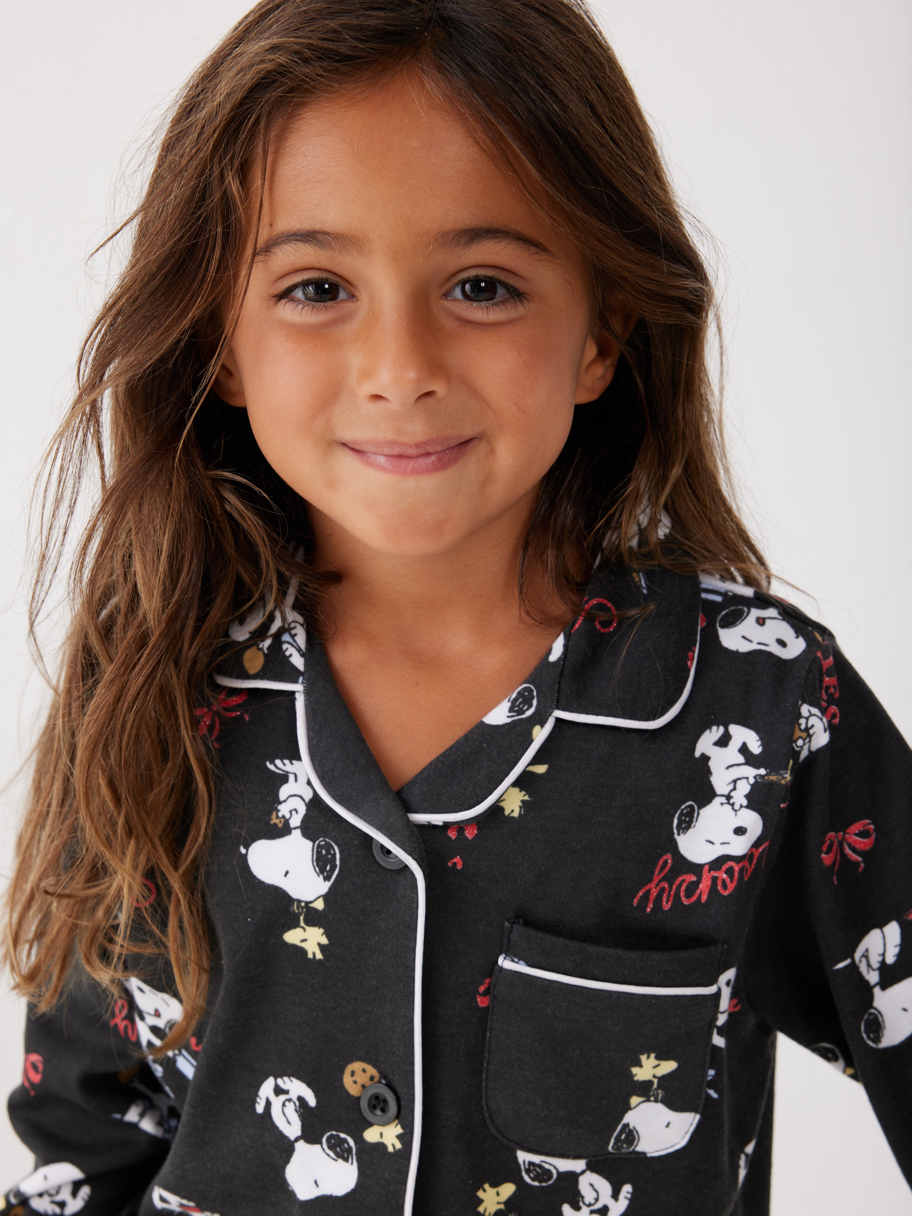 פיג'מה ילדות סנופי מכופתרת - שחור